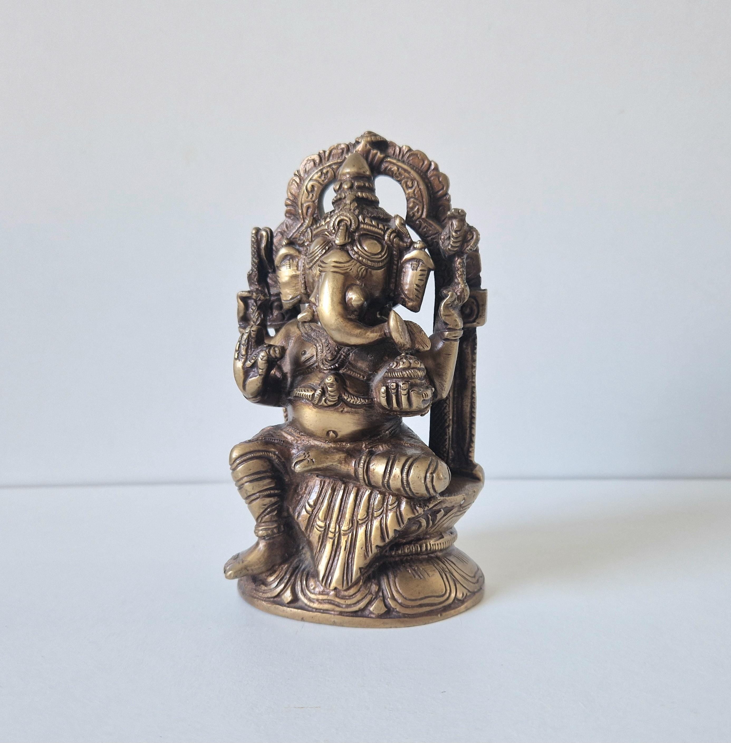 Vintage Bronze Lord Ganesh Ganesha Hindu Diety on Throne Figure 1.16kg