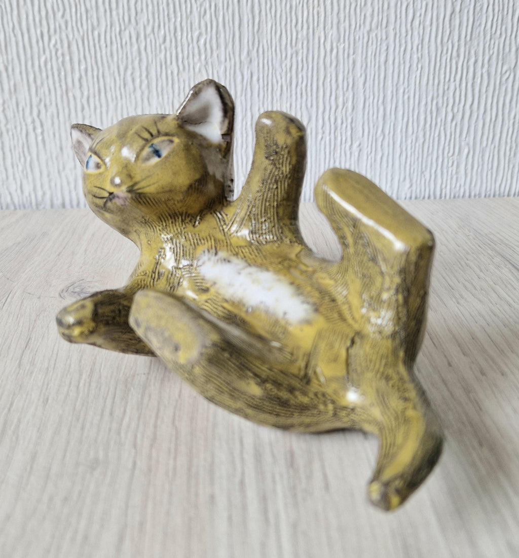 Vintage Mid-Century Upsala Ekeby Swedish Pottery Cat Figurine By Dorothy Clough 1956-67.