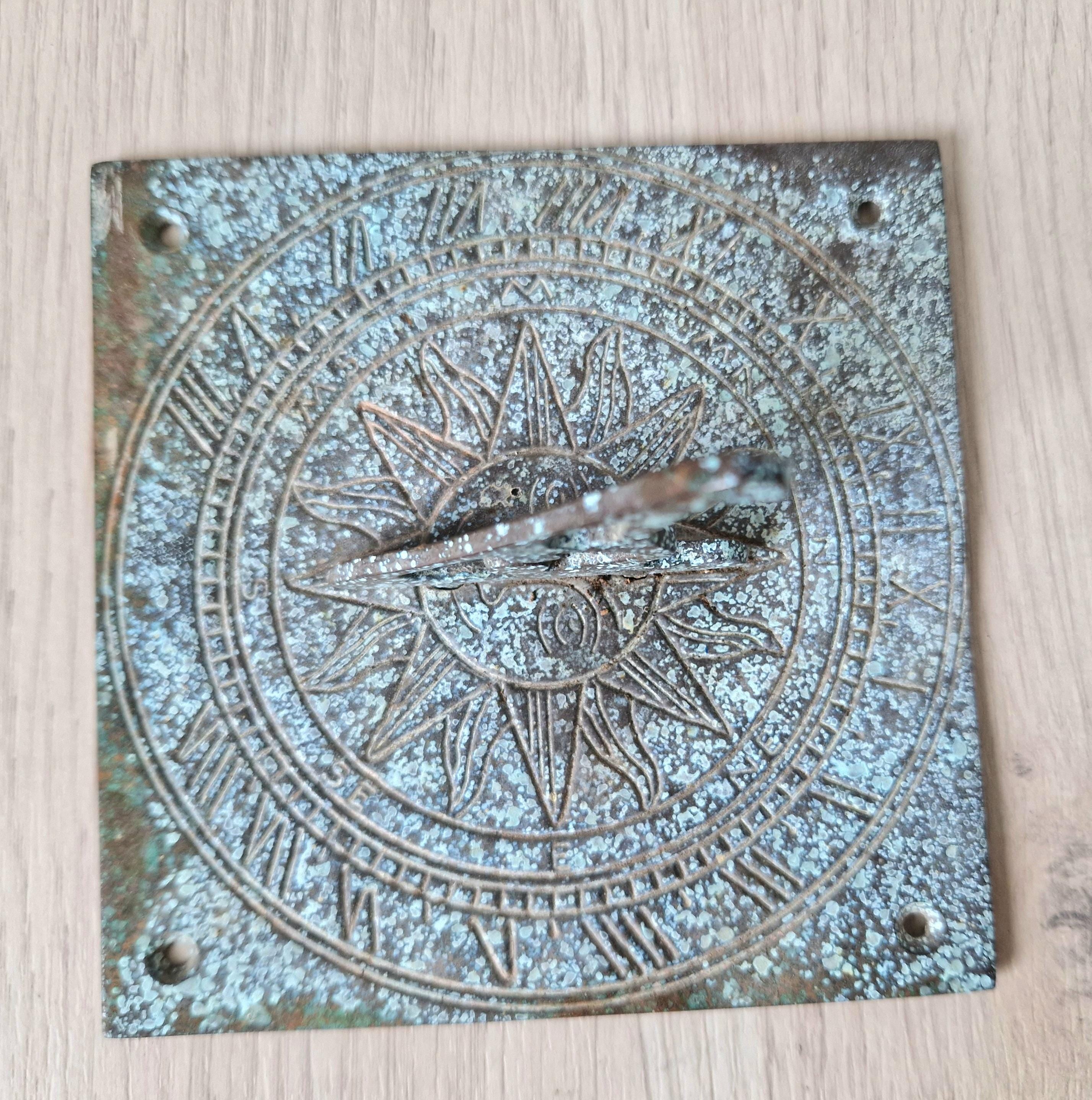 Small Antique Bronze Sundial Plate Sun Ray Engraving Verdigris Roman Numerals 12cm x 12cm