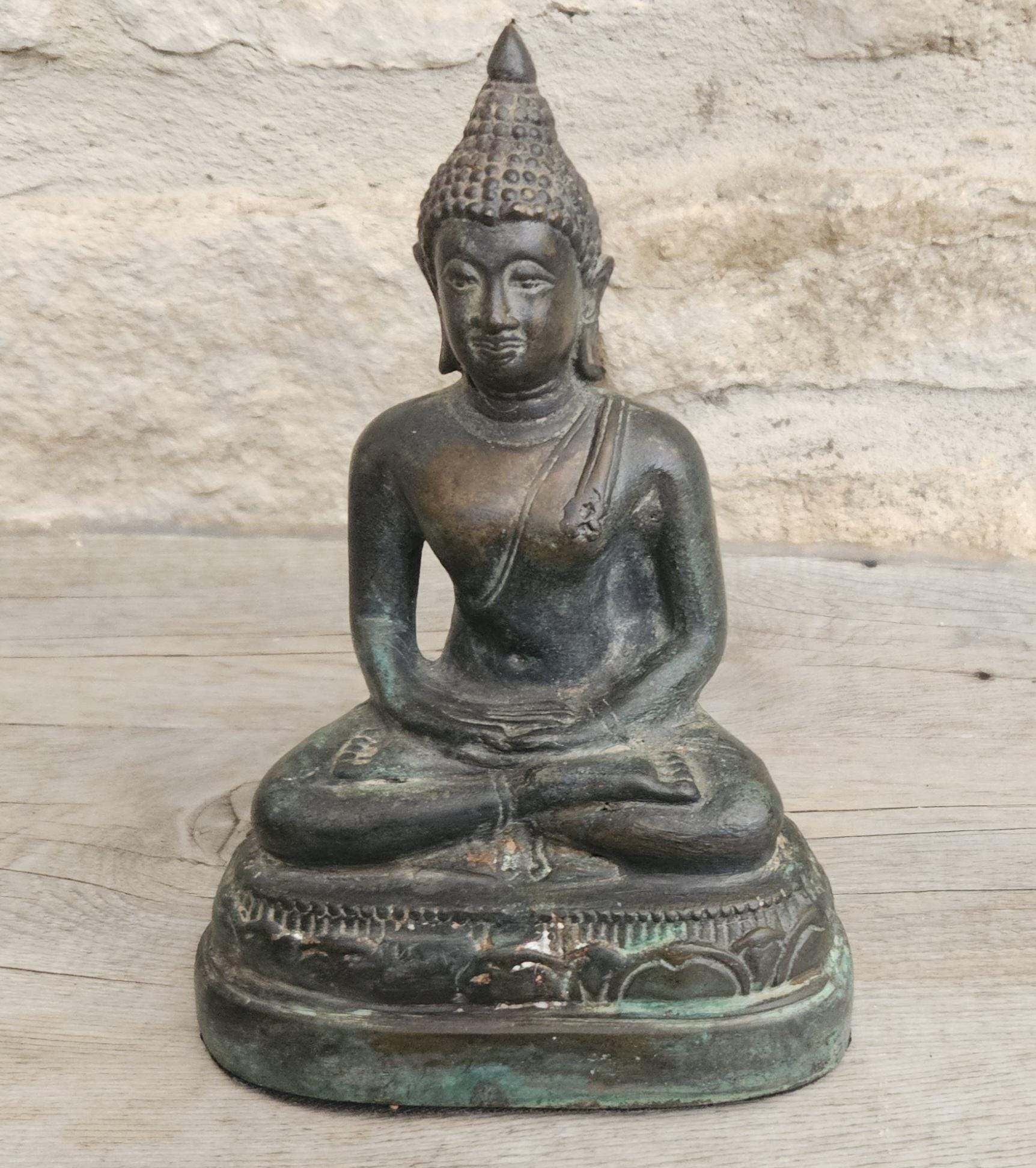 Buddha Sitting statue Ornament Heavy Black With Patina 18cm Tall Vintage