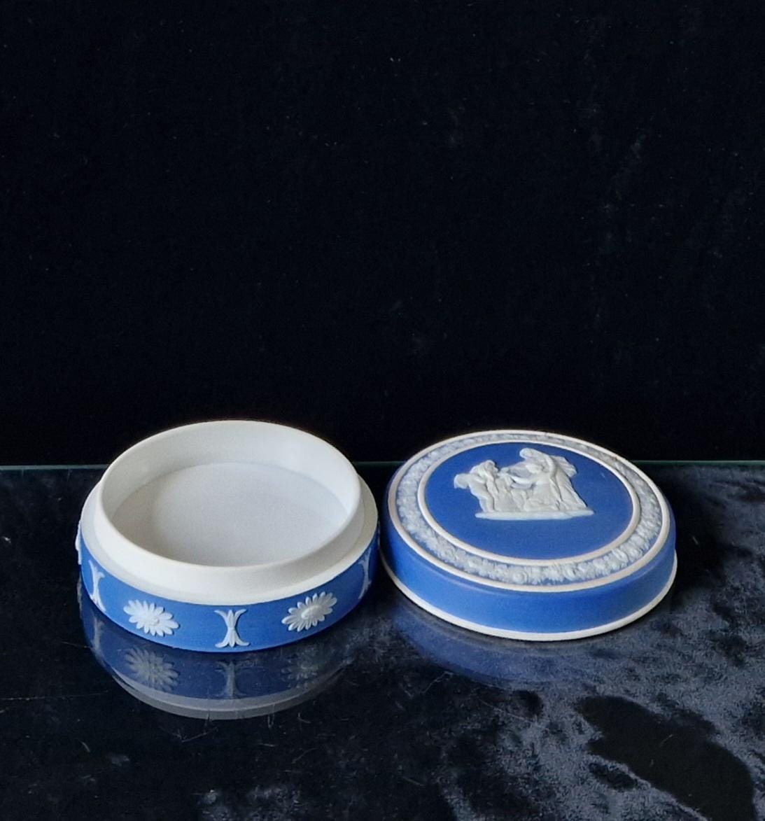 Antique Wedgwood Cobalt Blue Jasperware Neo-Classical Patch Pot Powder Jar