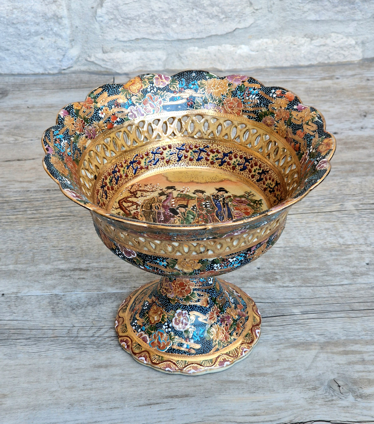 Large Royal Satsuma Moriage Pedestal Centerpiece Bowl Reticulated Chinese Porcelain Compote