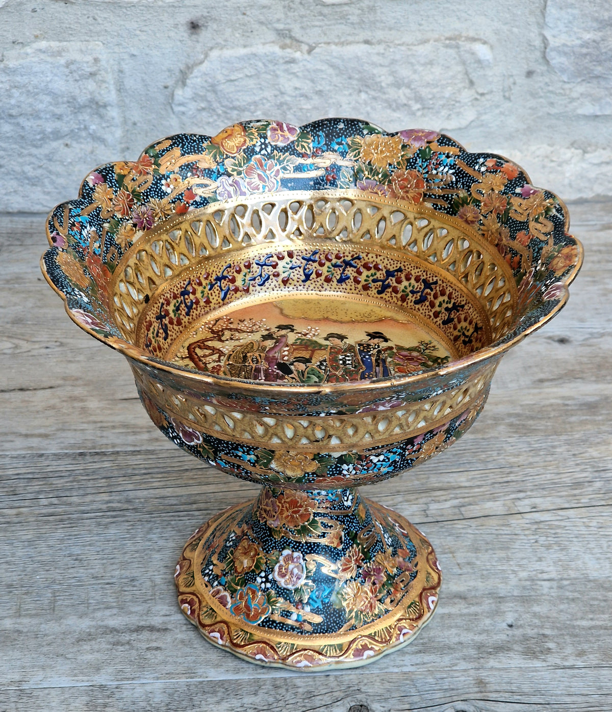 Large Royal Satsuma Moriage Pedestal Centerpiece Bowl Reticulated Chinese Porcelain Compote