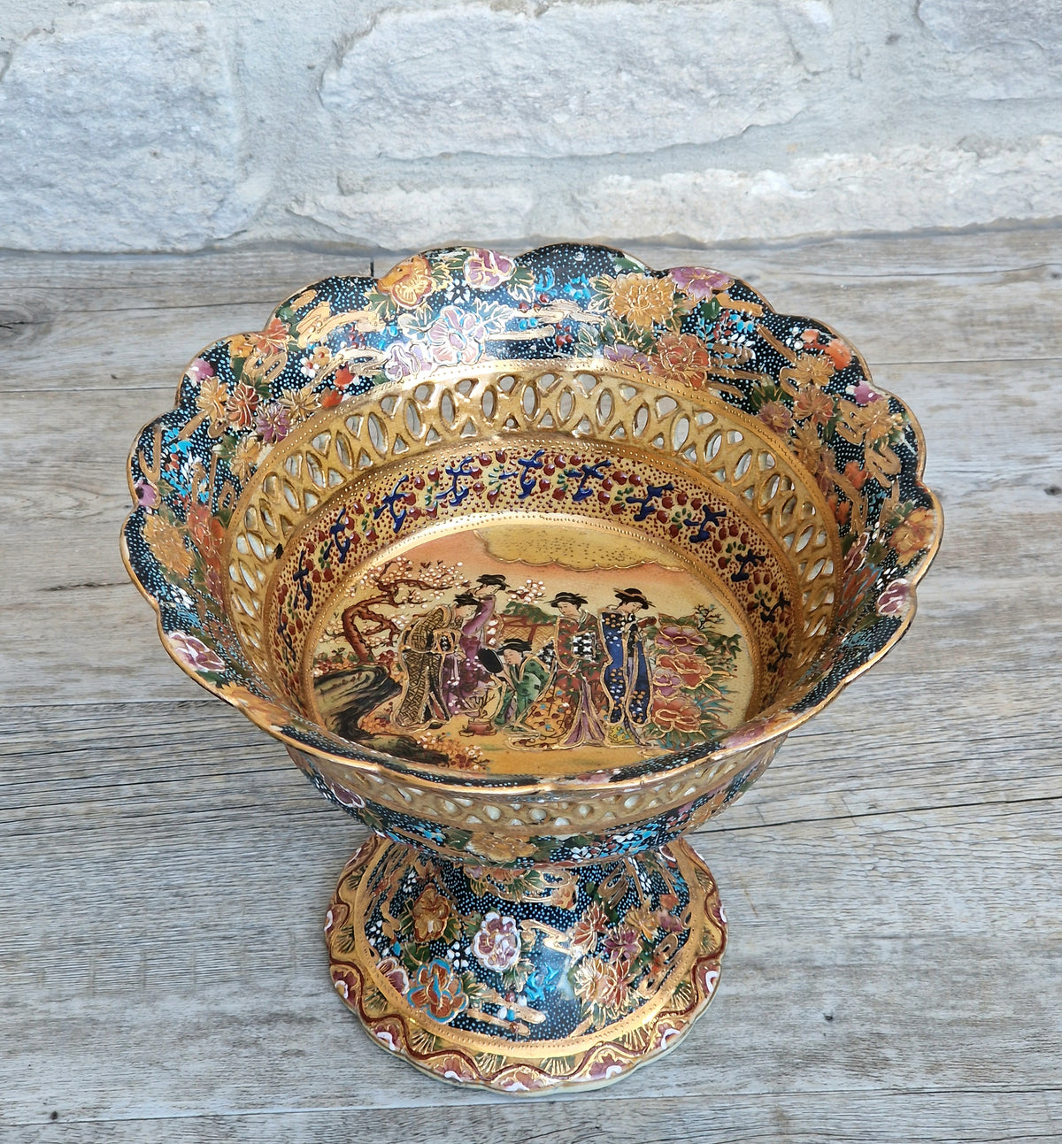 Large Royal Satsuma Moriage Pedestal Centerpiece Bowl Reticulated Chinese Porcelain Compote
