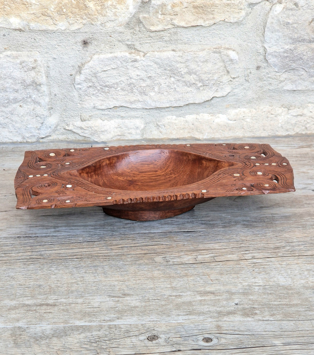 Vintage Trobriand Islands Papua New Guinea Hand Carved Kwila Wood Tribal Feast Bowl Inlay