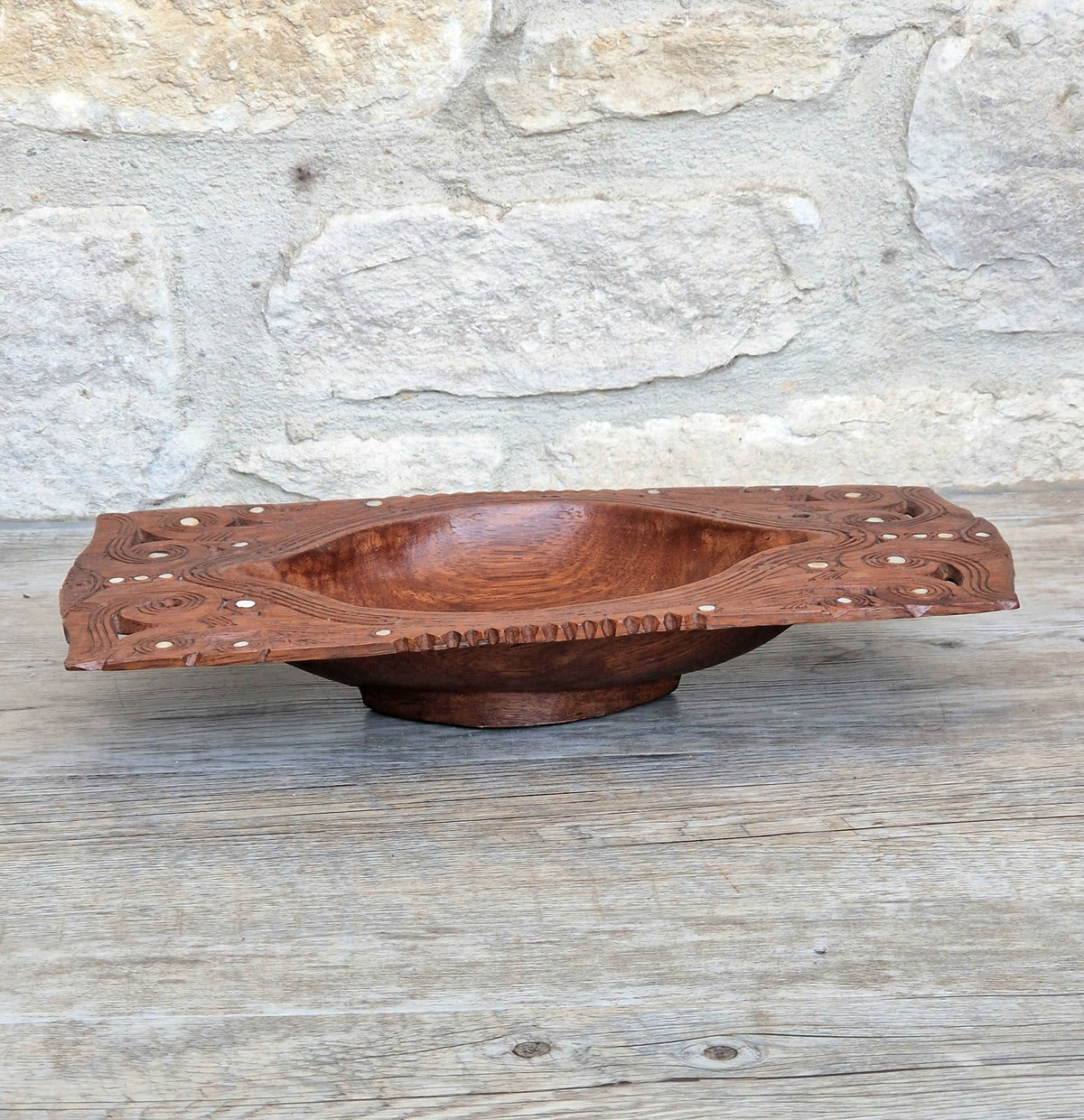 Vintage Trobriand Islands Papua New Guinea Hand Carved Kwila Wood Tribal Feast Bowl Inlay