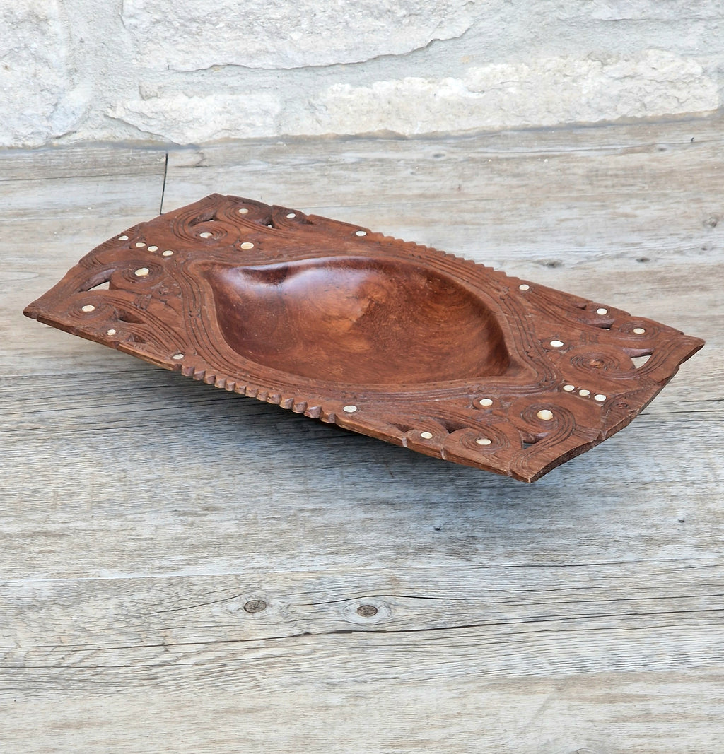 Vintage Trobriand Islands Papua New Guinea Hand Carved Kwila Wood Tribal Feast Bowl Inlay