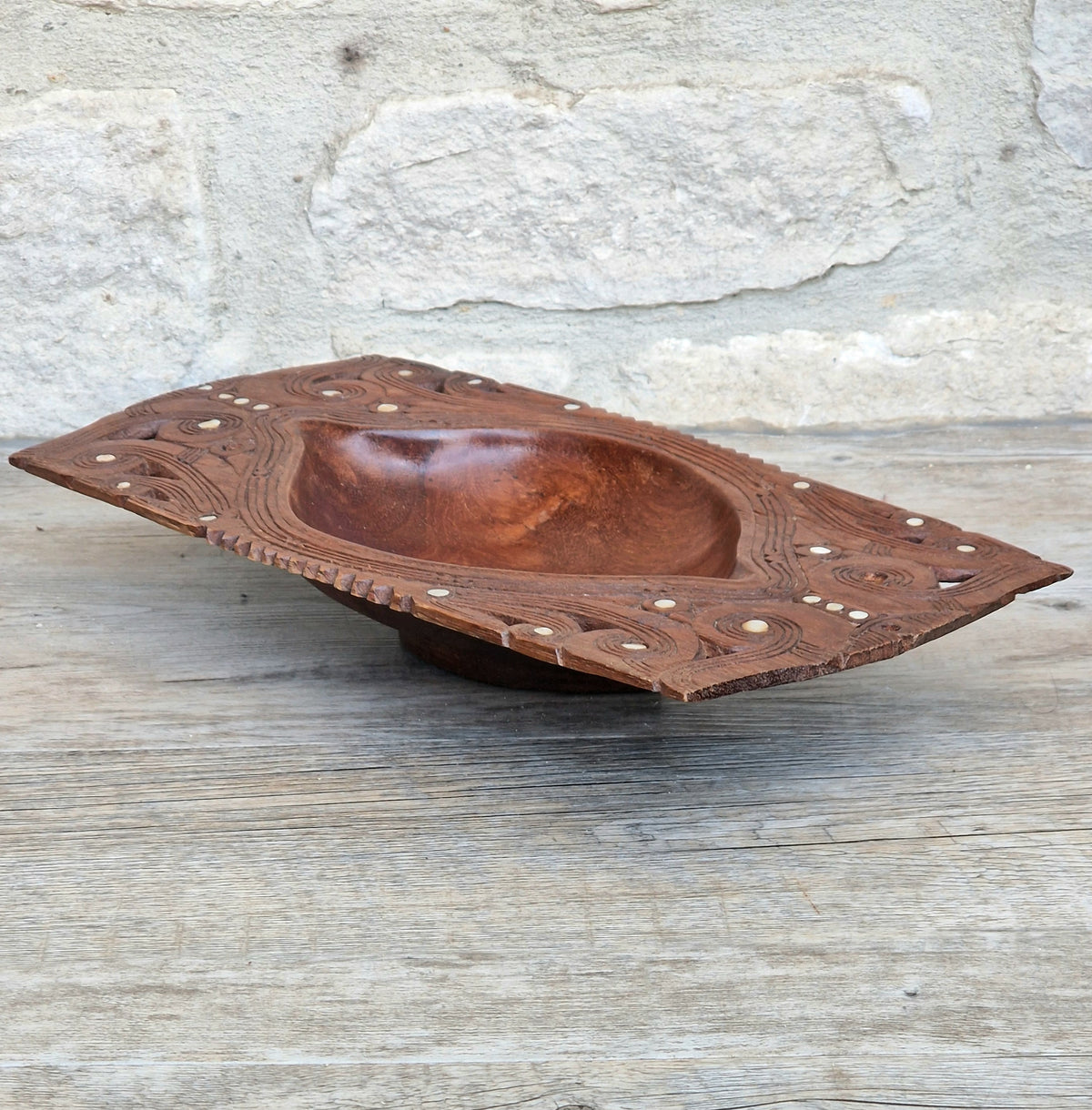 Vintage Trobriand Islands Papua New Guinea Hand Carved Kwila Wood Tribal Feast Bowl Inlay