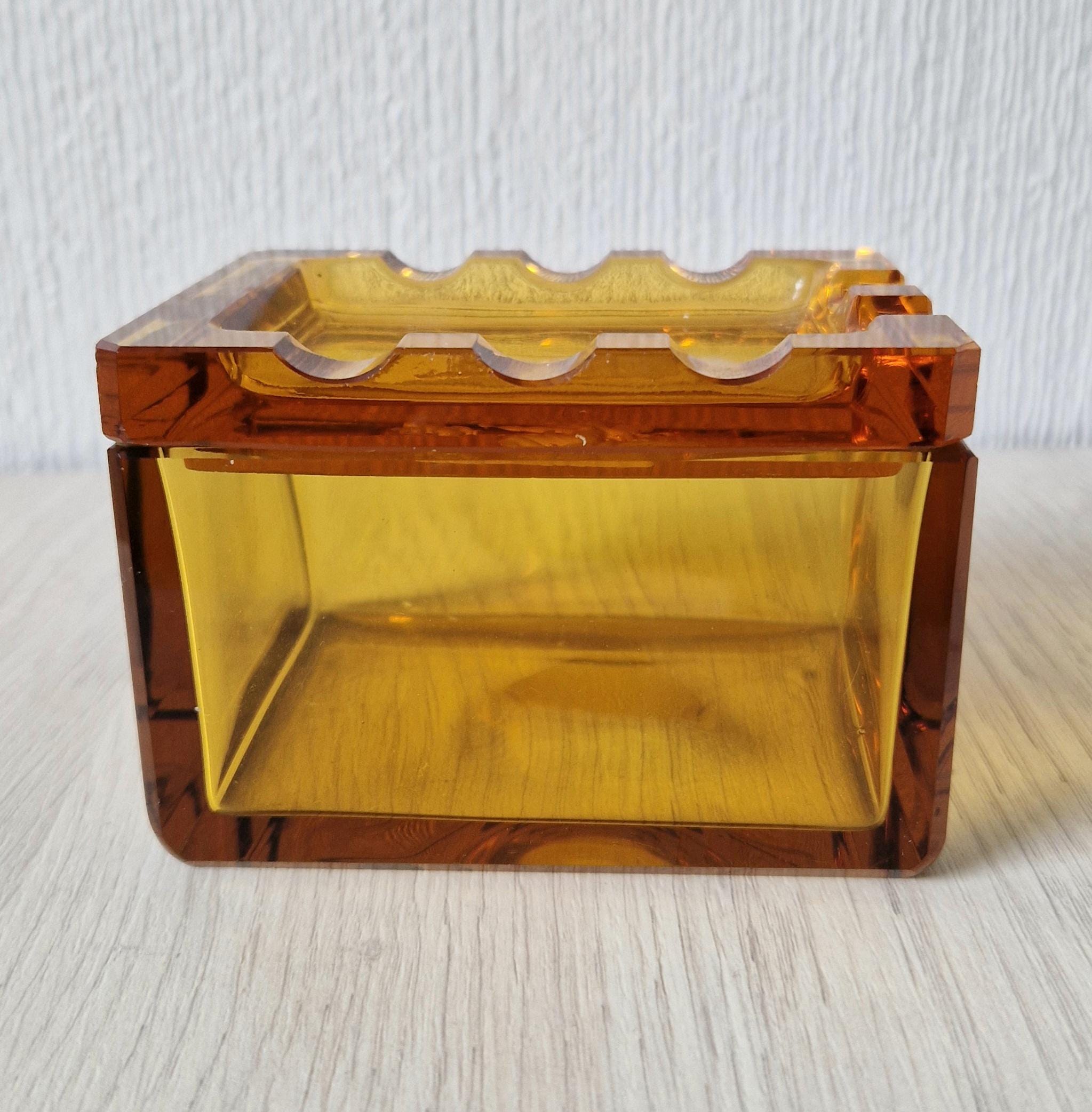 1930s Hienrich Hoffman Amber Intaglio Glass Cupid & Goddess Crenulated Lidded Trinket Box