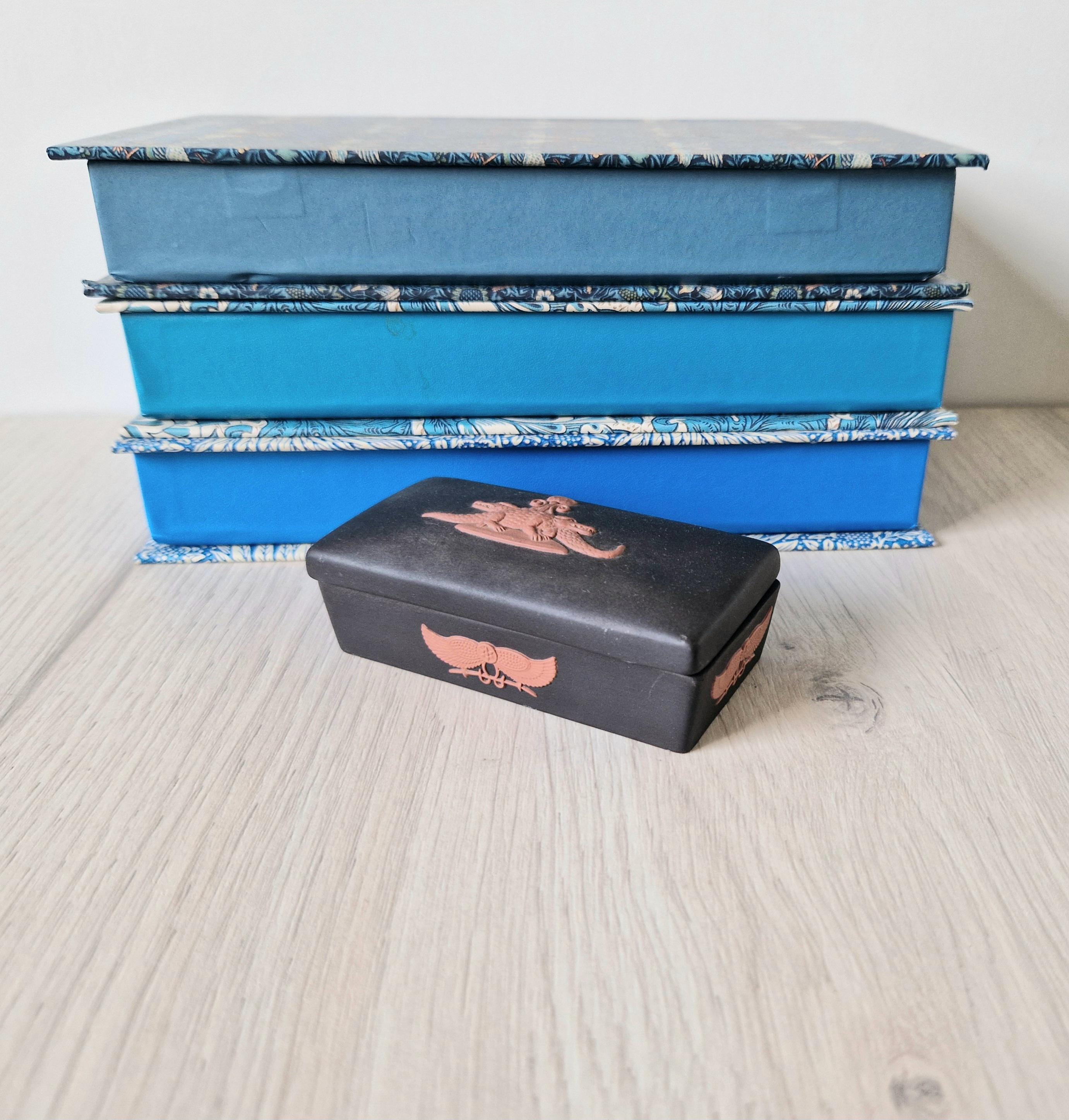 Wedgwood Black Jasperware Terracotta Egyptian Crocodiles Trinket Box