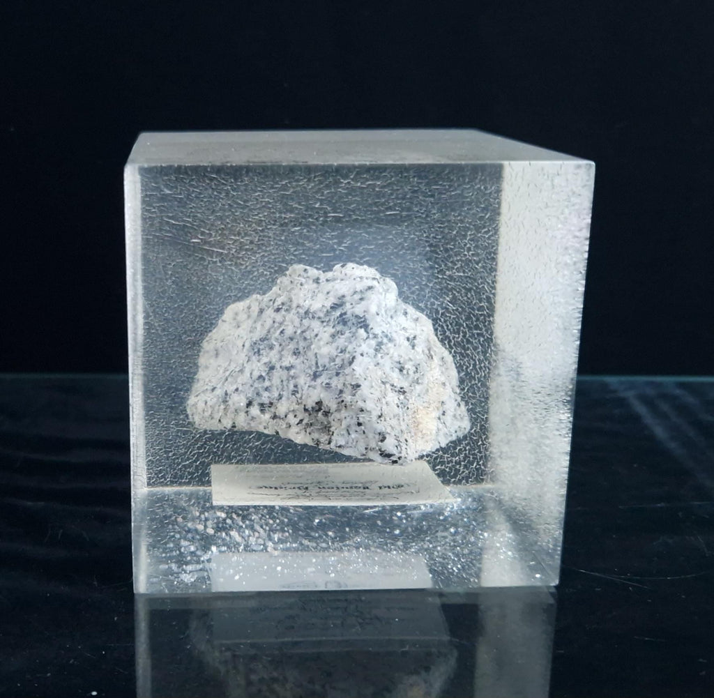 Vintage Lucite Cube Piece Of Old London Bridge Encapsulated Paperweight