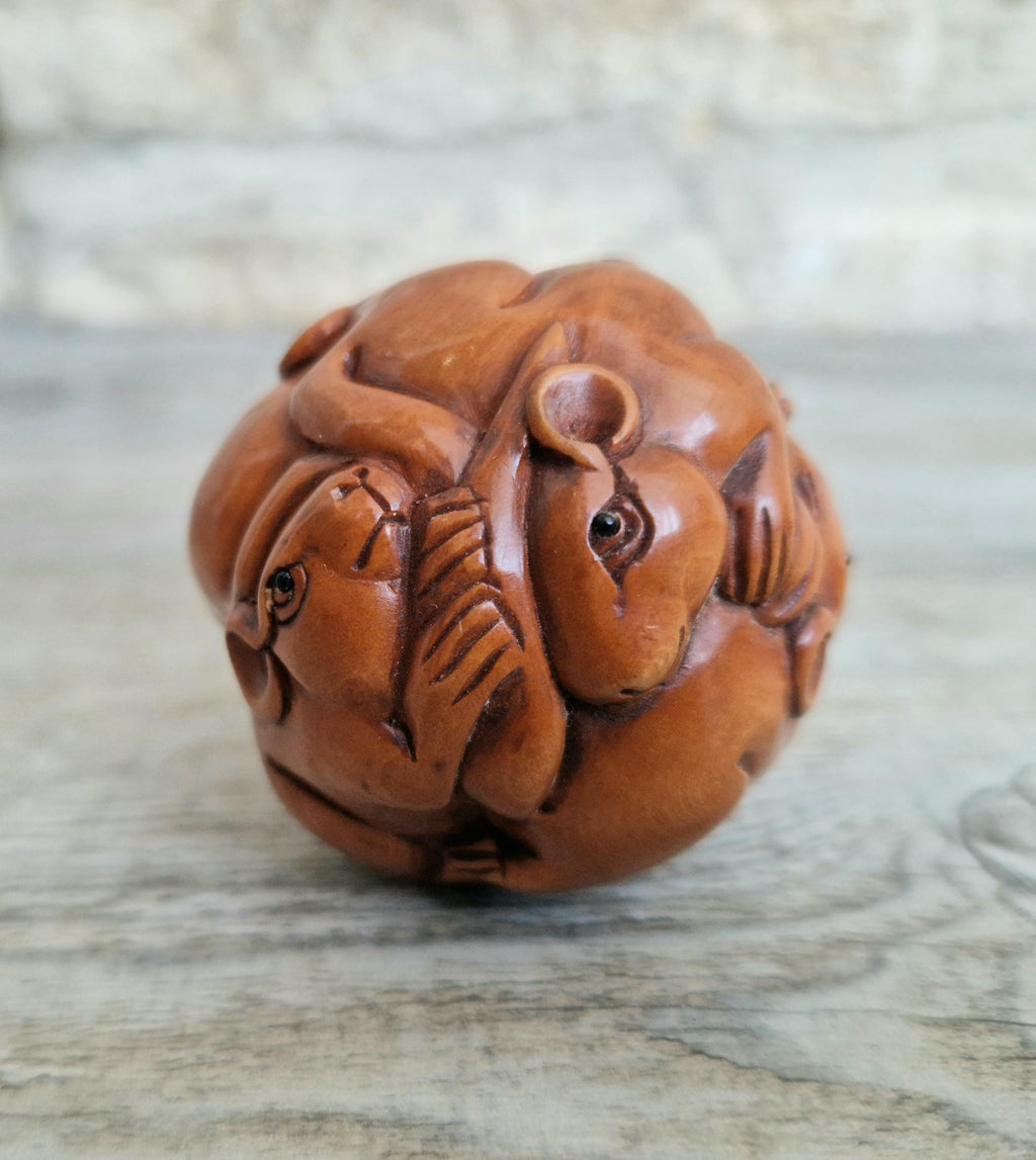 Antique Japanese Carved Zodiac Rats Boxwood Ball 5cm Diameter