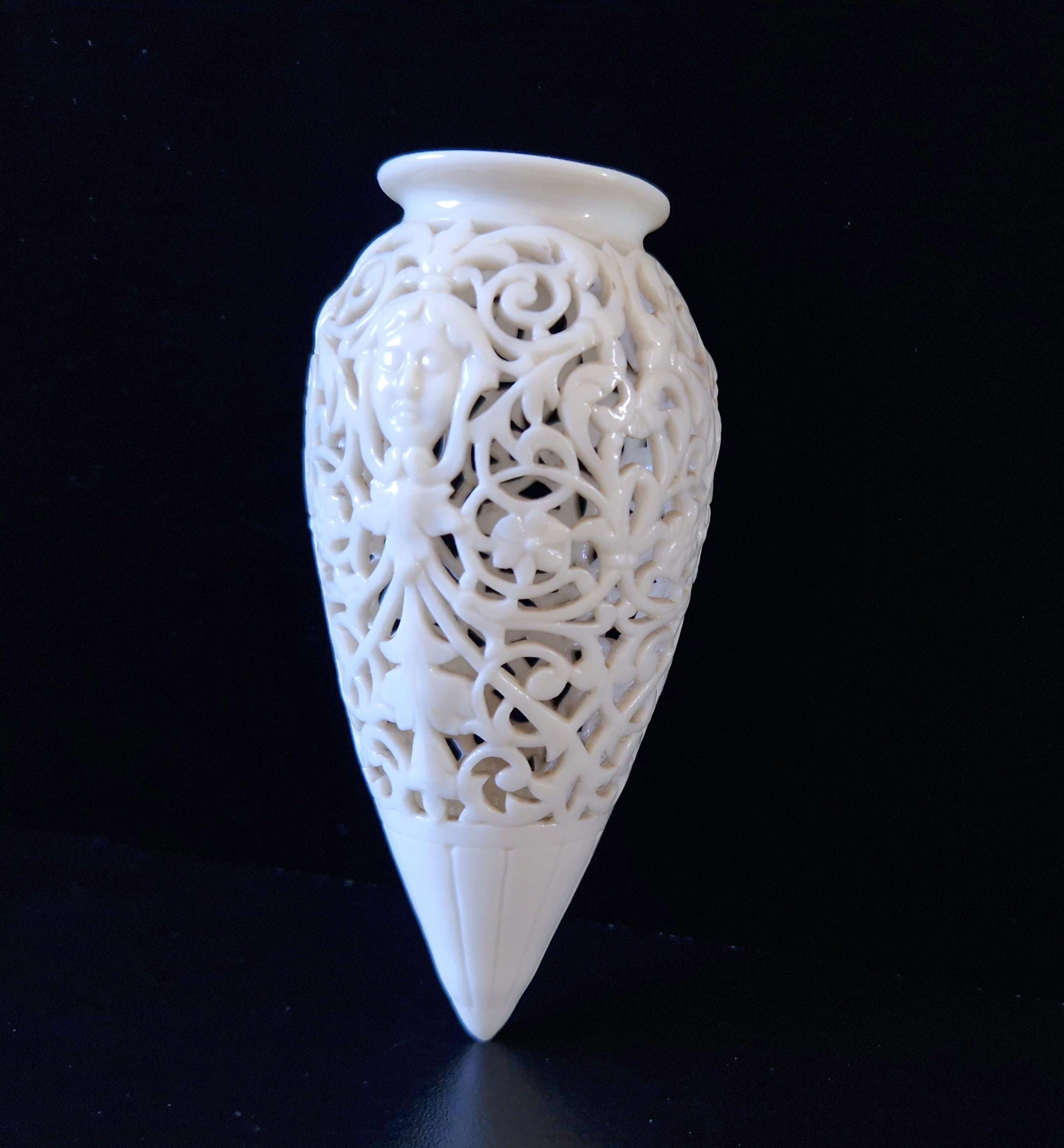 Graingers Worcester Porcelain Vase: 19th Century Reticulated Spill/Posey