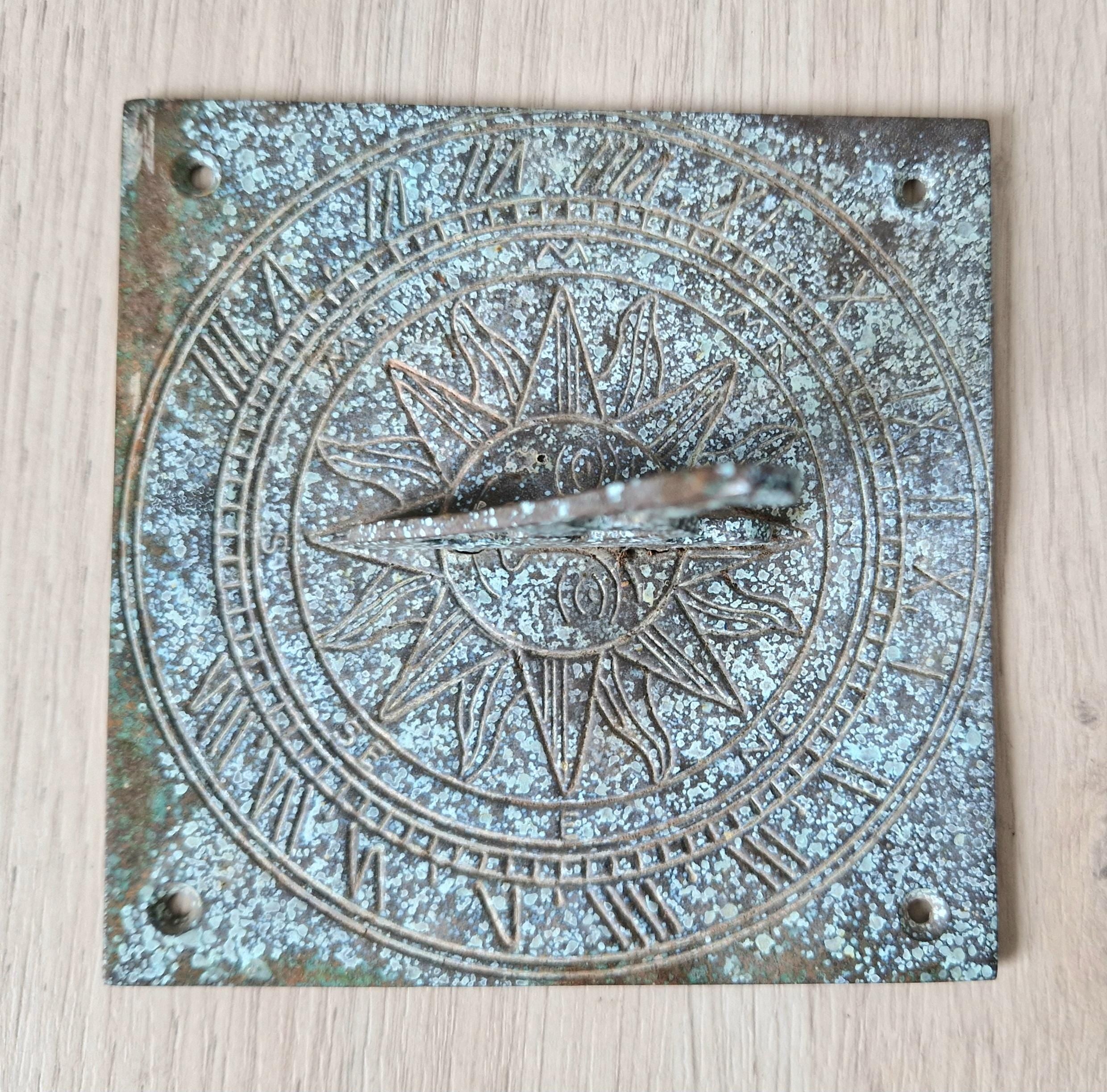 Small Antique Bronze Sundial Plate Sun Ray Engraving Verdigris Roman Numerals 12cm x 12cm