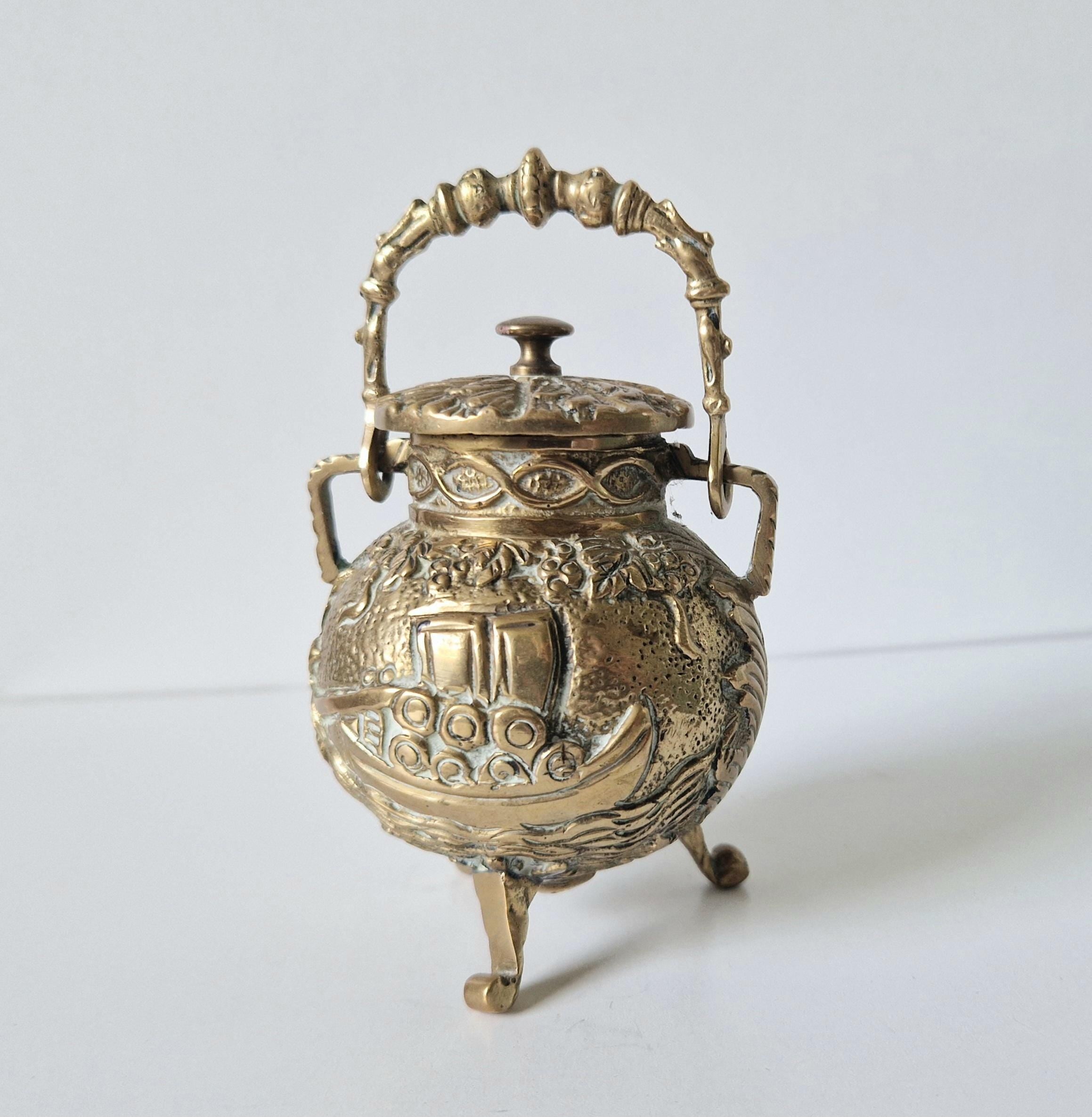Antique Solid Brass Ornate Tri-Footed Cauldron With Handle Trinket Box