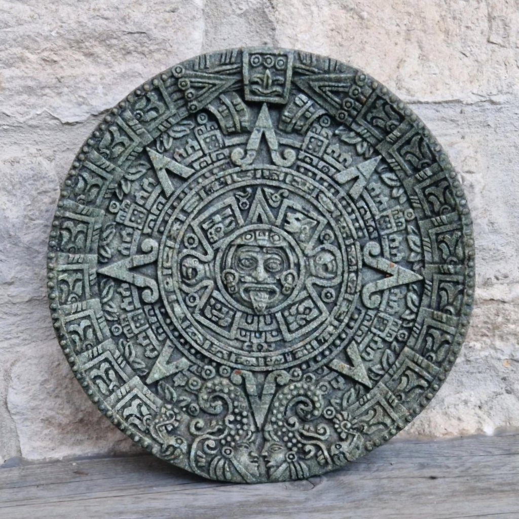Large 1980s Vintage Aztec Mayan Sun Calander Disc Malachite Resin 27cm Diameter 1.406g