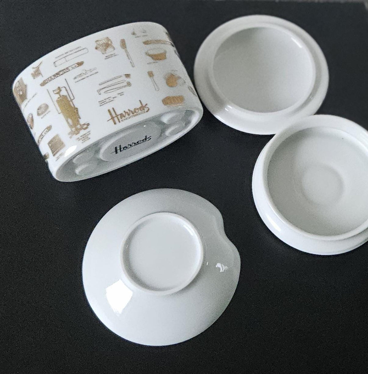 Harrods London Ceramic Bathroom Set Toothbrush Holder, Trinket Dish and Lidded Pot Boxed