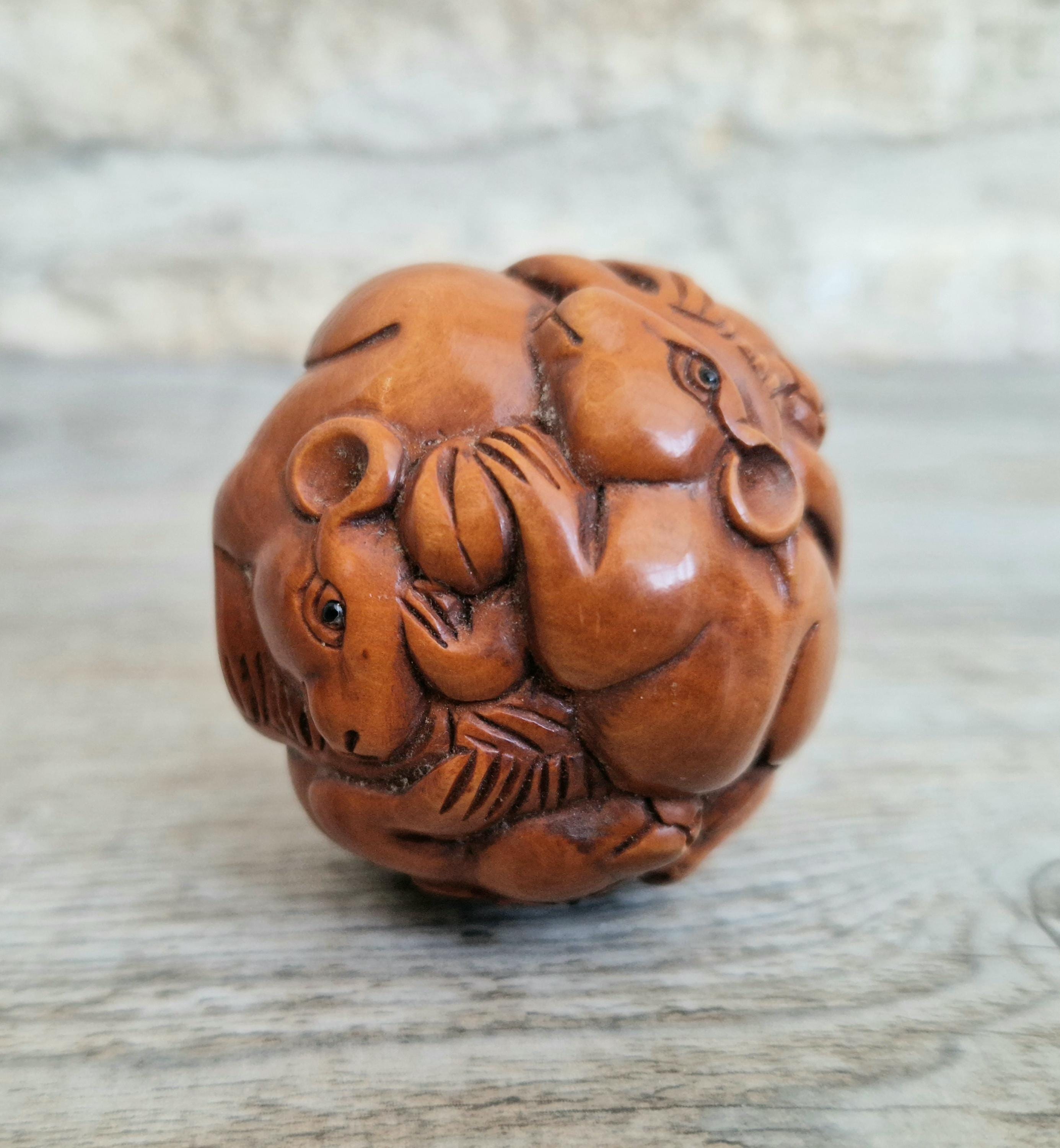 Antique Japanese Carved Zodiac Rats Boxwood Ball 5cm Diameter
