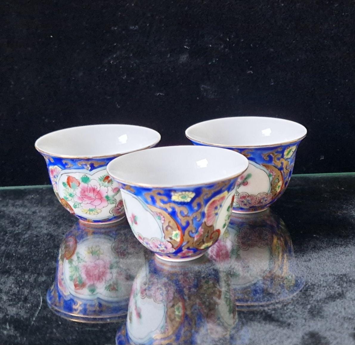 3 Miniature Chinese Porcelain Blue & White Floral Pattern Tea Cups
