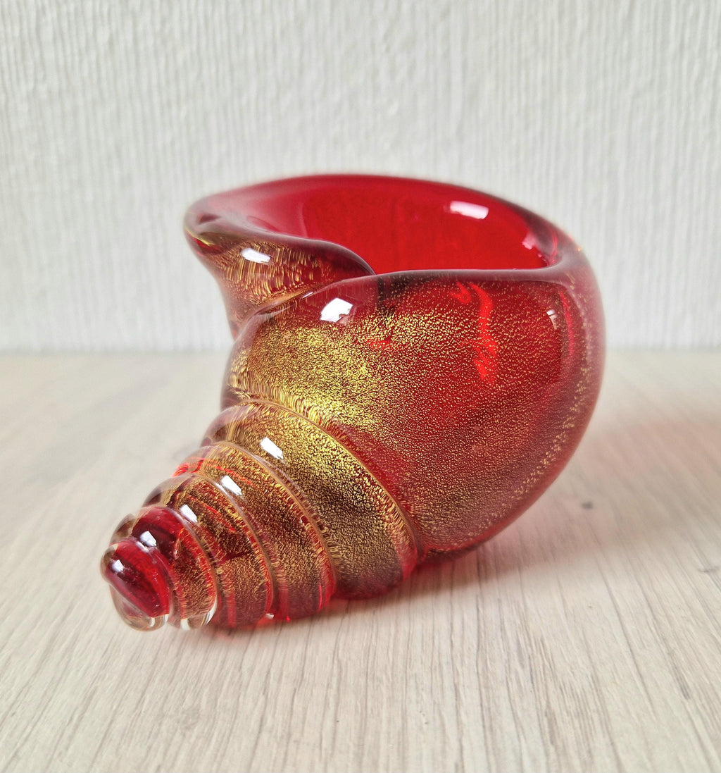 Vintage Archimede Seguso Red & Gold Flake Murano Art Glass Conch Shell Ornament 1950's
