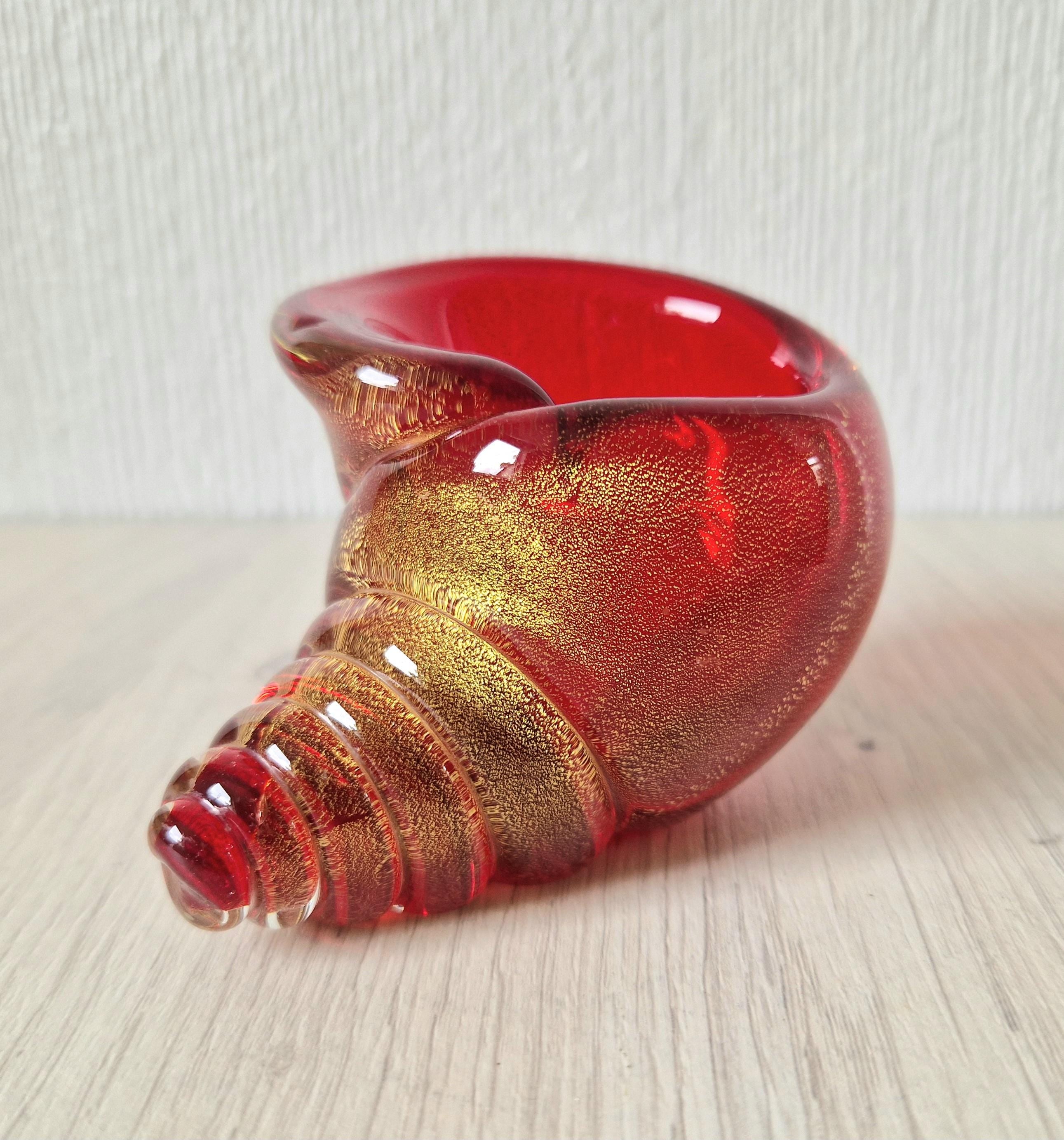 Vintage Archimede Seguso Red & Gold Flake Murano Art Glass Conch Shell Ornament 1950's