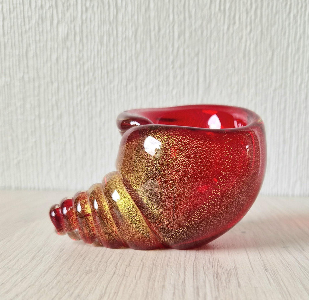 Vintage Archimede Seguso Red & Gold Flake Murano Art Glass Conch Shell Ornament 1950's