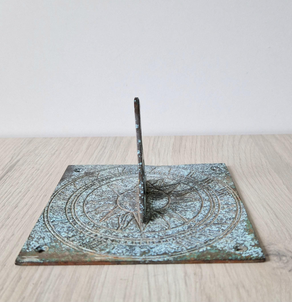 Small Antique Bronze Sundial Plate Sun Ray Engraving Verdigris Roman Numerals 12cm x 12cm