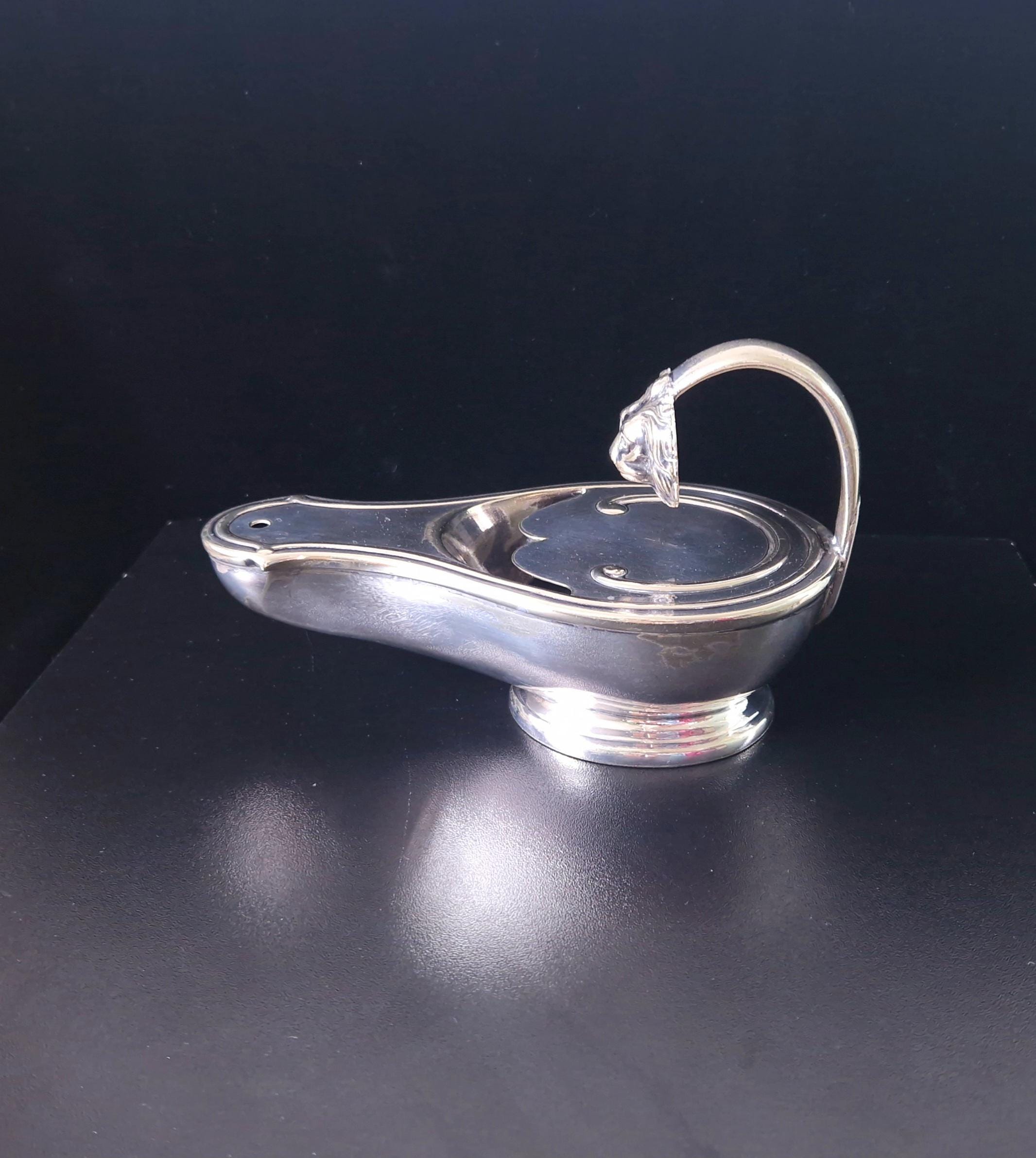 Victorian Silver Plated Brass Oil Lamp Style Lion Mask Handle Spoon Warmer