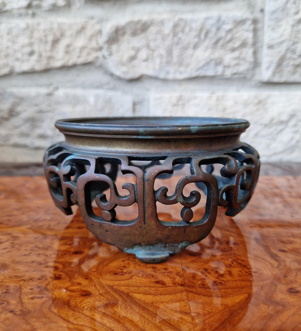 Fine Large Antique Bronze Chinoserie Pattern Openwork Tri-Footed Vase Stand 19th C.