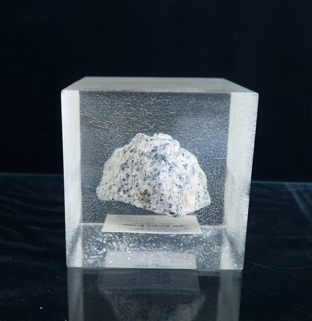 Vintage Lucite Cube Piece Of Old London Bridge Encapsulated Paperweight