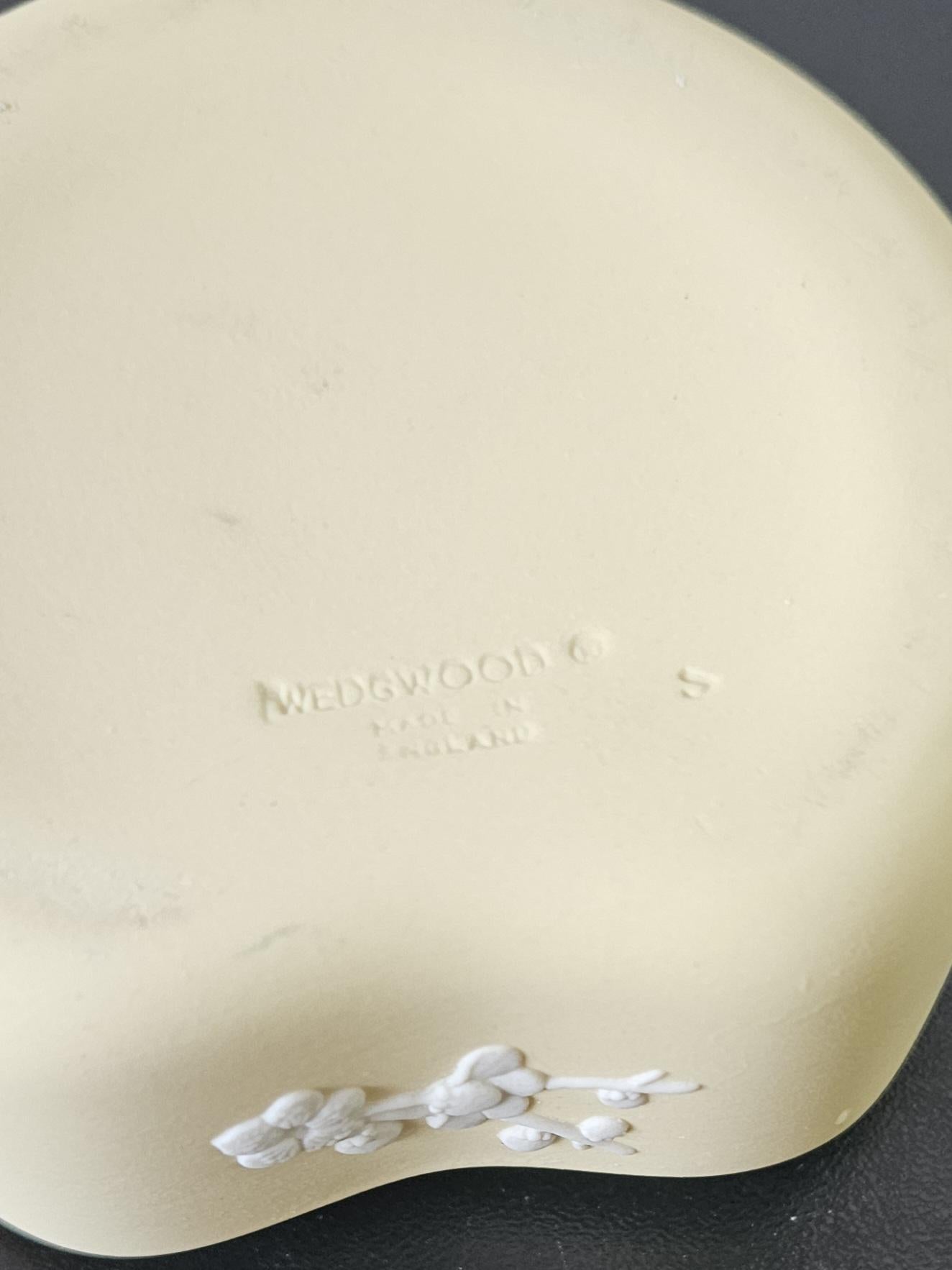 Vintage Wedgwood Jasperware Trinket Pot Yellow Prunus, Kidney Shape Made in England