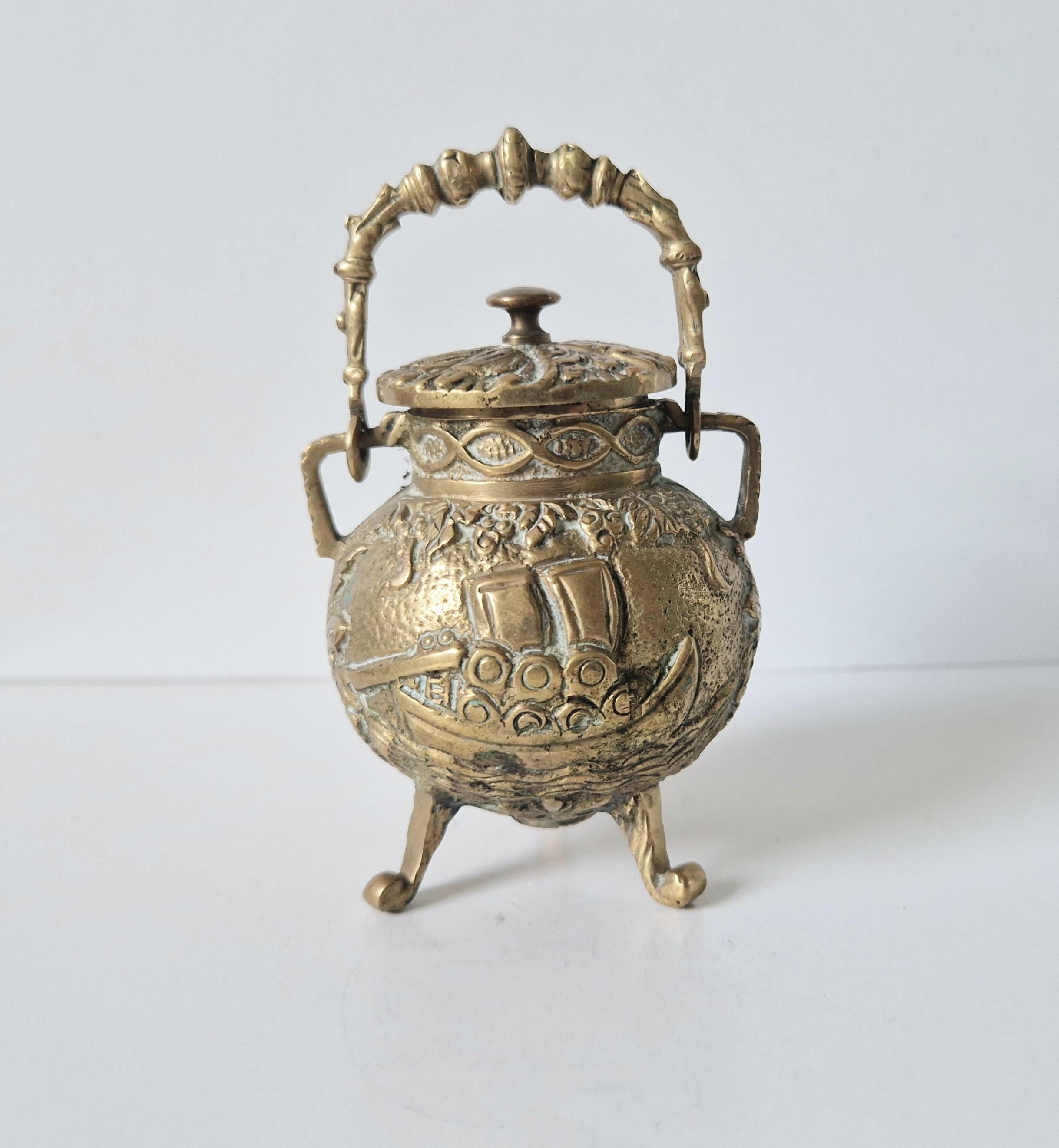 Antique Solid Brass Ornate Tri-Footed Cauldron With Handle Trinket Box