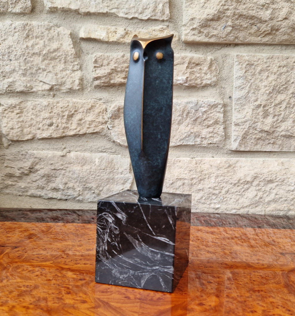Vintage José Luis PEQUEÑO Sculpture Patinated Bronze Owl With Black Veined Italica Marble Plinth
