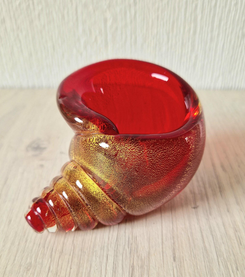 Vintage Archimede Seguso Red & Gold Flake Murano Art Glass Conch Shell Ornament 1950's