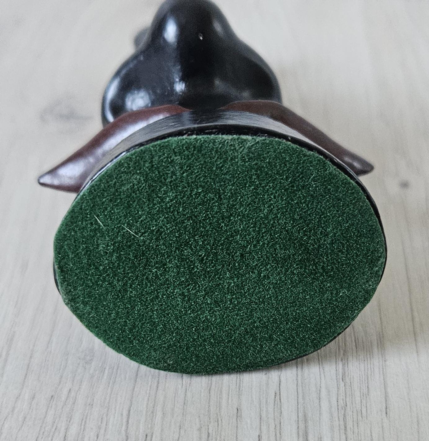 Vintage Surrealist Salvador Dali Inspired Nose Figurine Glasses Holder Vintage Black Metal Nose With Red Lips Spectacle Stand 13cm Tall