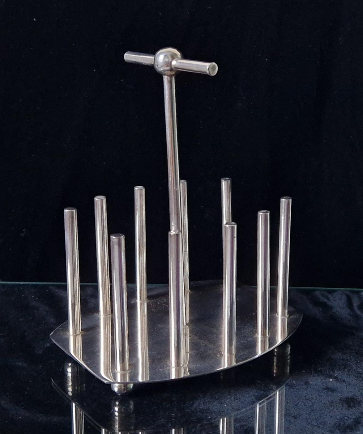 Fine Dr Christopher Dresser Design Silver Plated Toast Rack Oval Base 20th Century