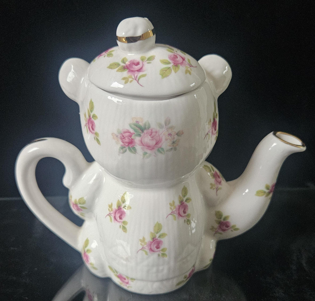 Vintage Holly Barn Teddy Bear Teapot: Fine Bone China Tea for One