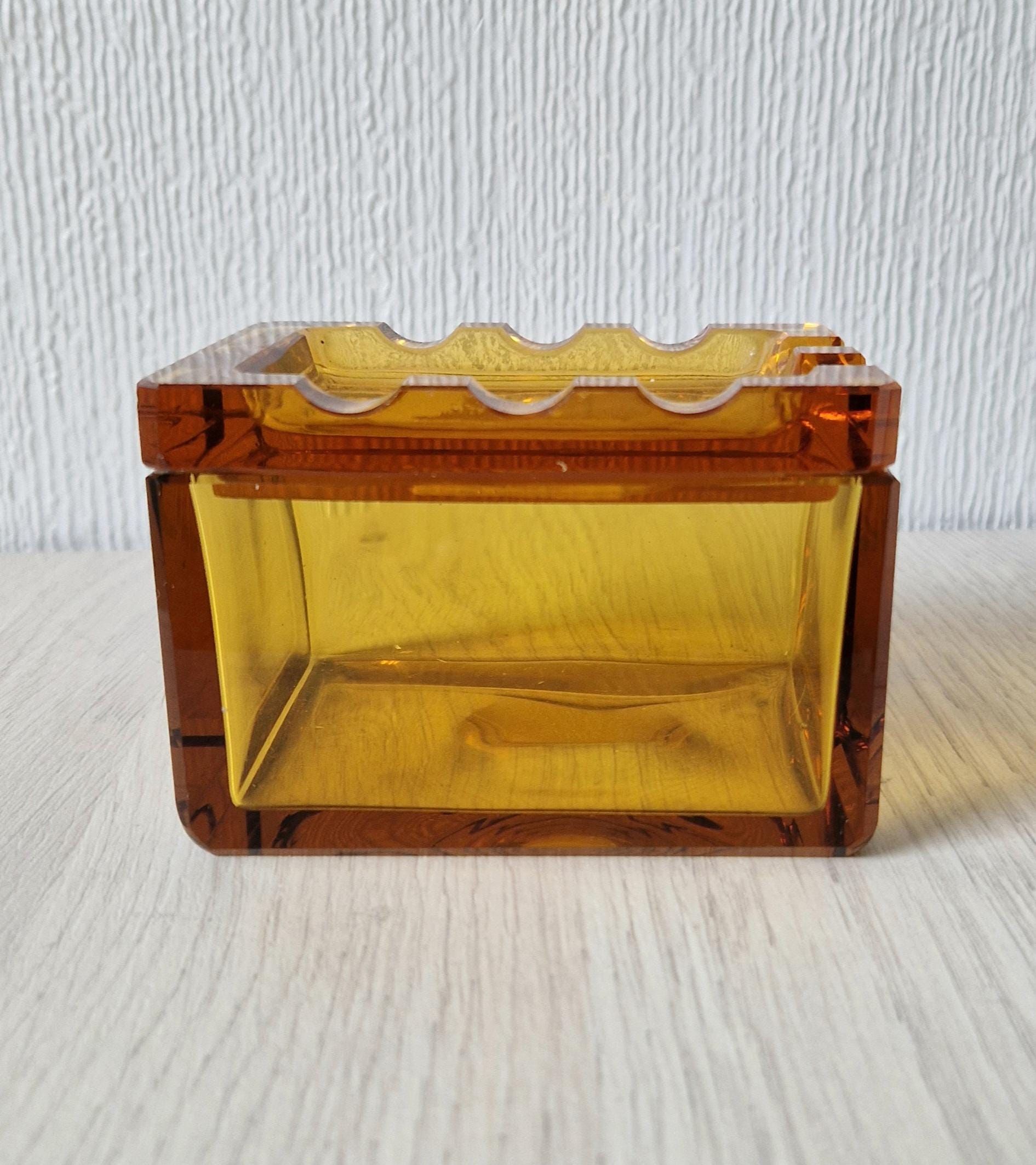 1930s Hienrich Hoffman Amber Intaglio Glass Cupid & Goddess Crenulated Lidded Trinket Box