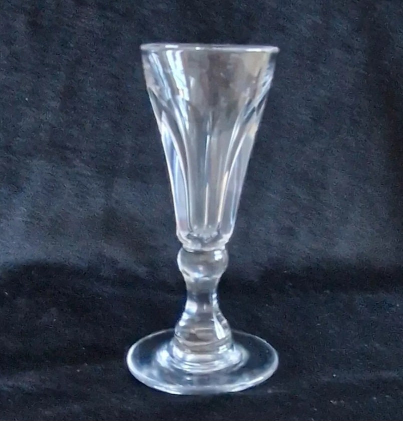 Early 19th Century English Deceptive Faceted Bowl Basal Knop Ale Glass c.1830