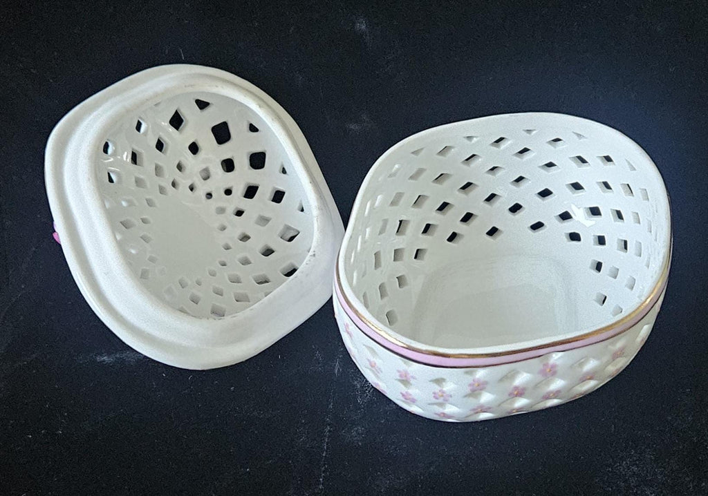 Vintage Pretty Porcelain Trinket Pot Lattice With Applied Roses Past Times England