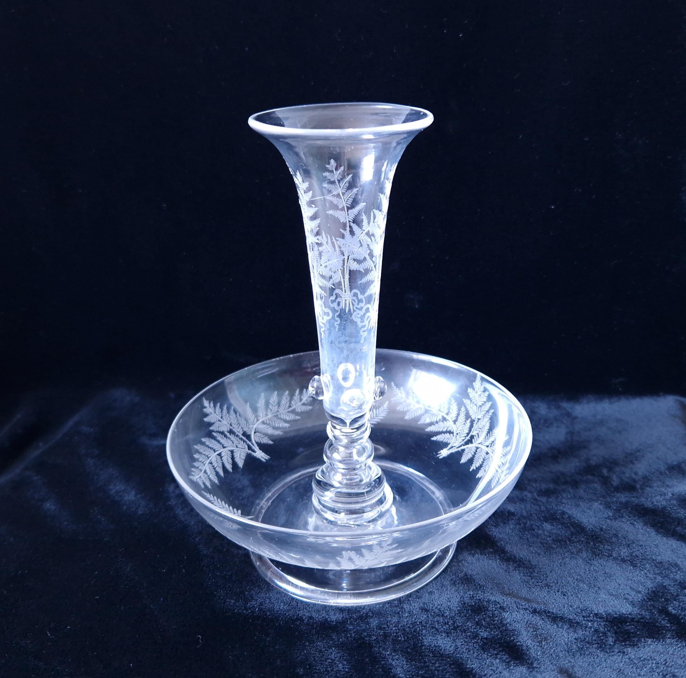 Early 19th Century Continental Ornate Etched Crystal Glass Trumpet Epergne Centrepiece 14cm