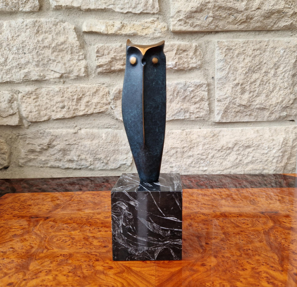 Vintage José Luis PEQUEÑO Sculpture Patinated Bronze Owl With Black Veined Italica Marble Plinth