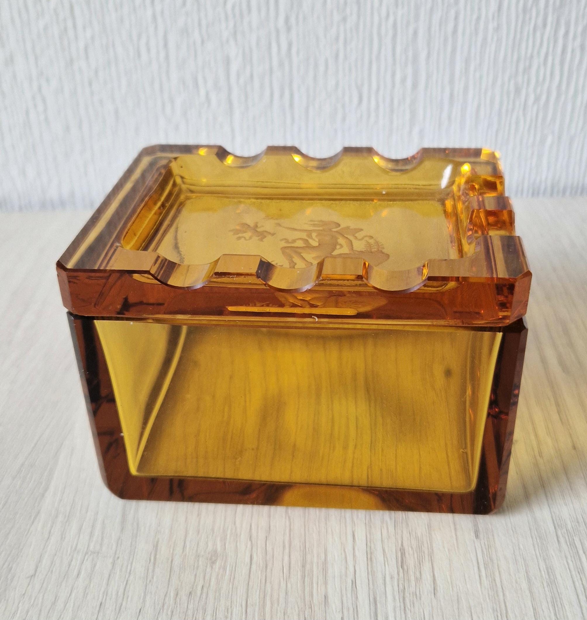 1930s Hienrich Hoffman Amber Intaglio Glass Cupid & Goddess Crenulated Lidded Trinket Box
