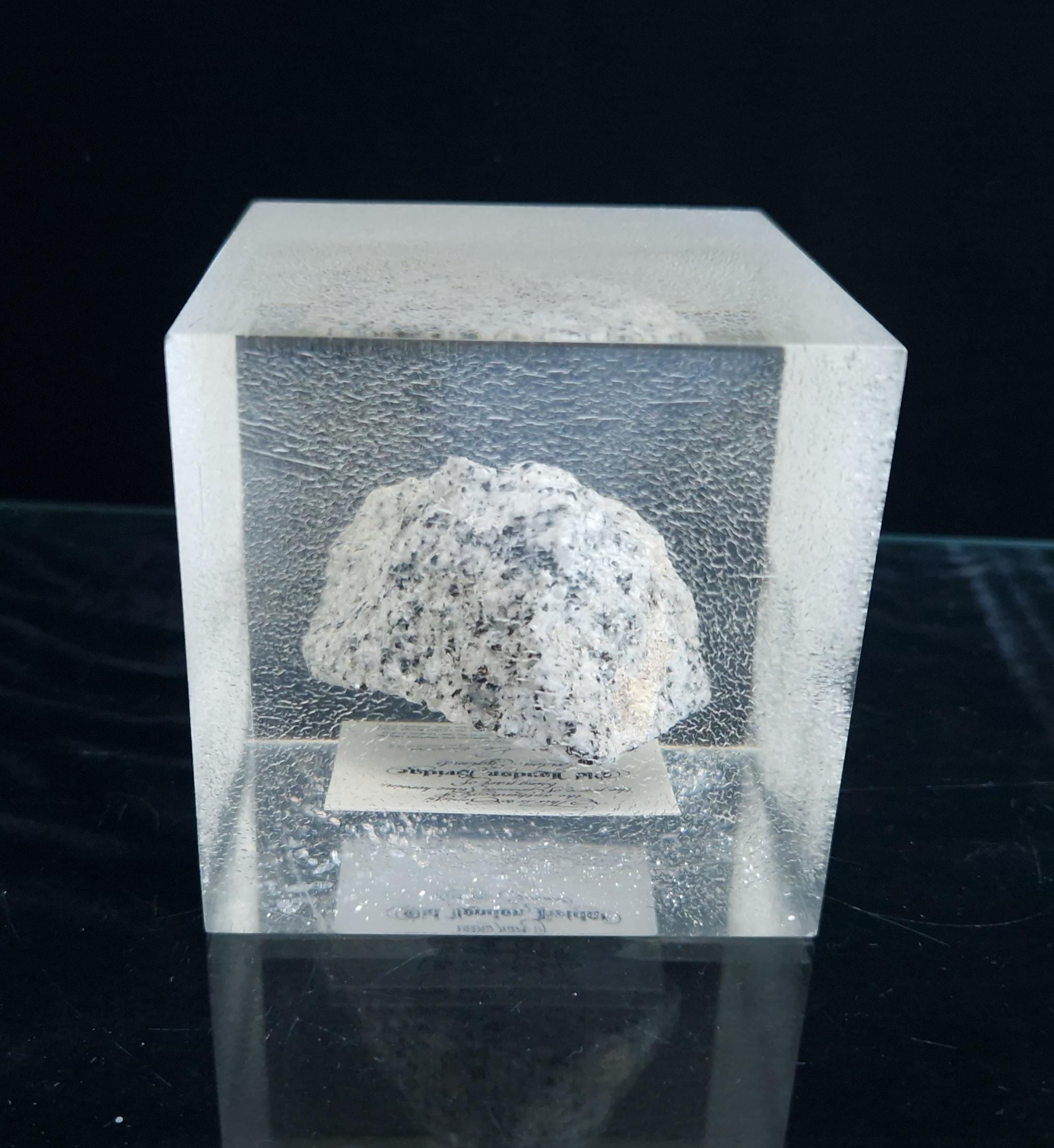 Vintage Lucite Cube Piece Of Old London Bridge Encapsulated Paperweight