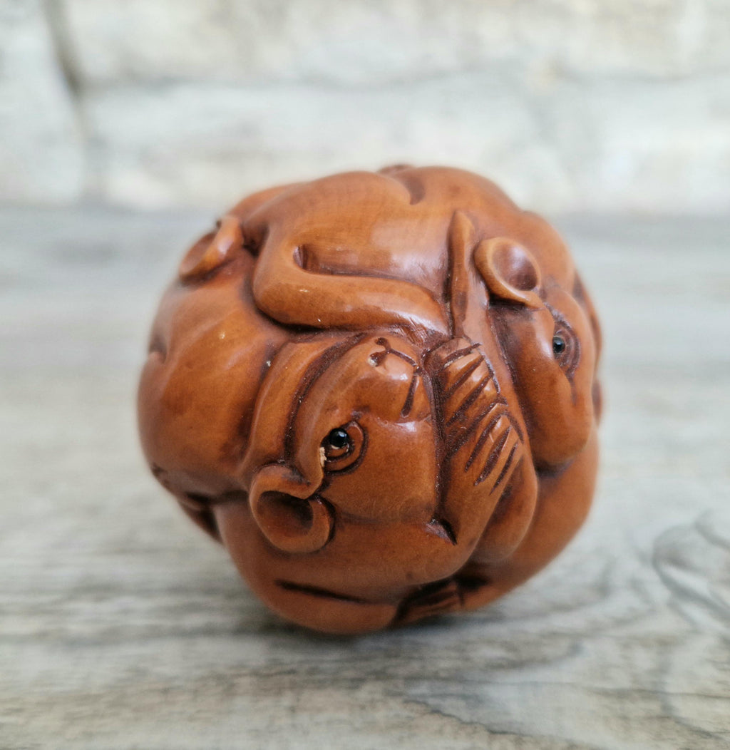 Antique Japanese Carved Zodiac Rats Boxwood Ball 5cm Diameter