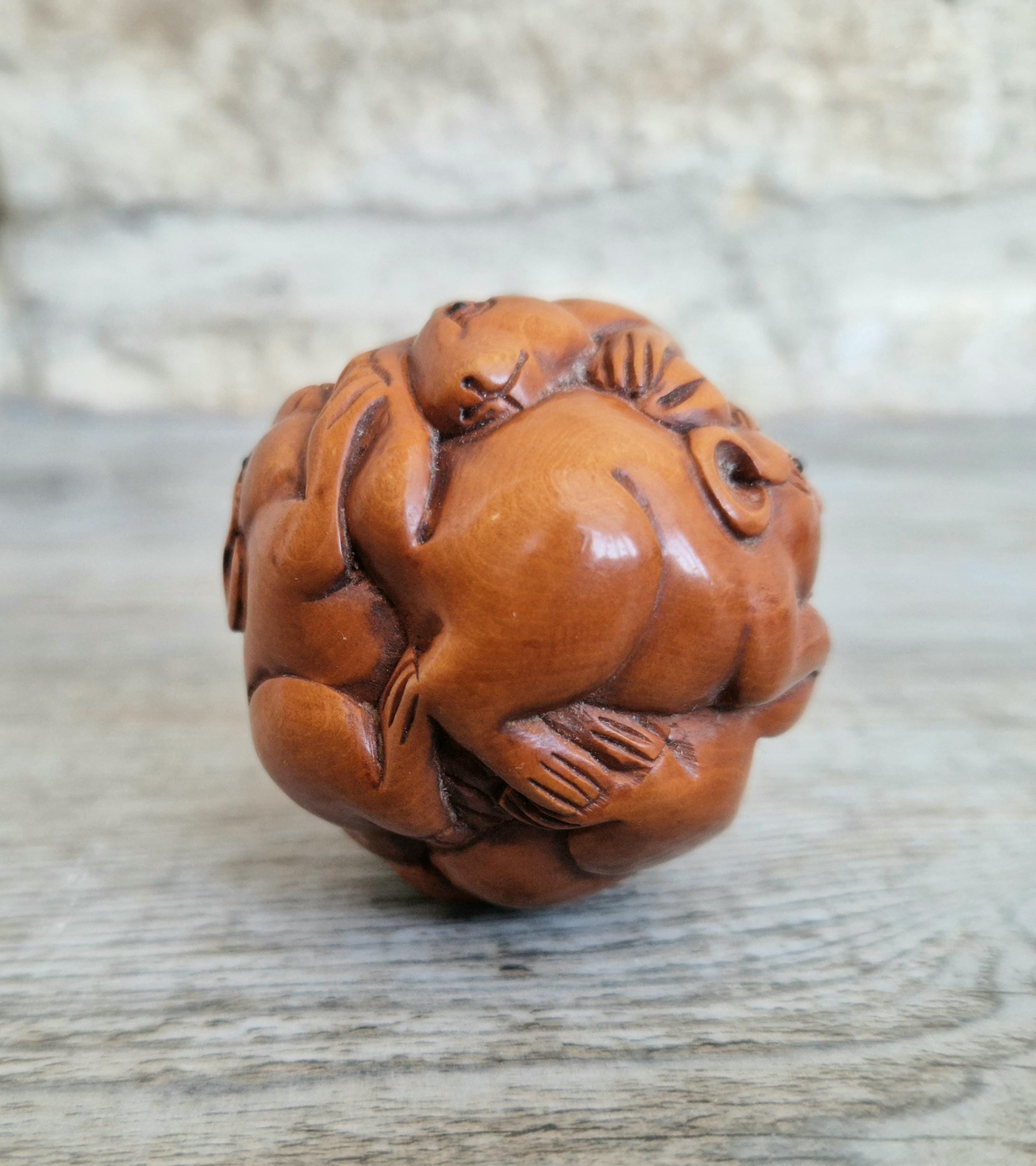 Antique Japanese Carved Zodiac Rats Boxwood Ball 5cm Diameter