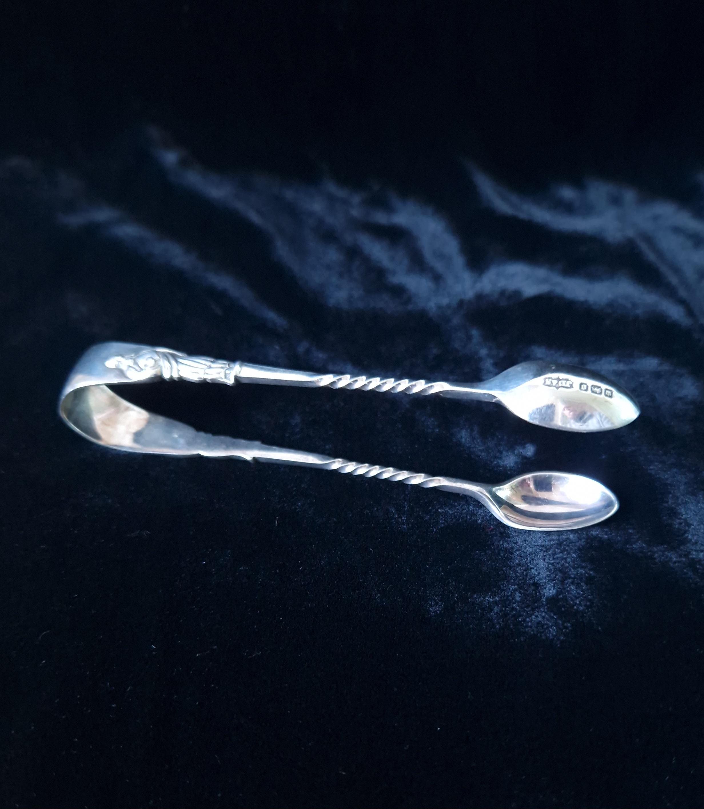 Fine Solid Silver Apostle Sugar Tongs by James Dixon & Sons Ltd 1946. Sheffield