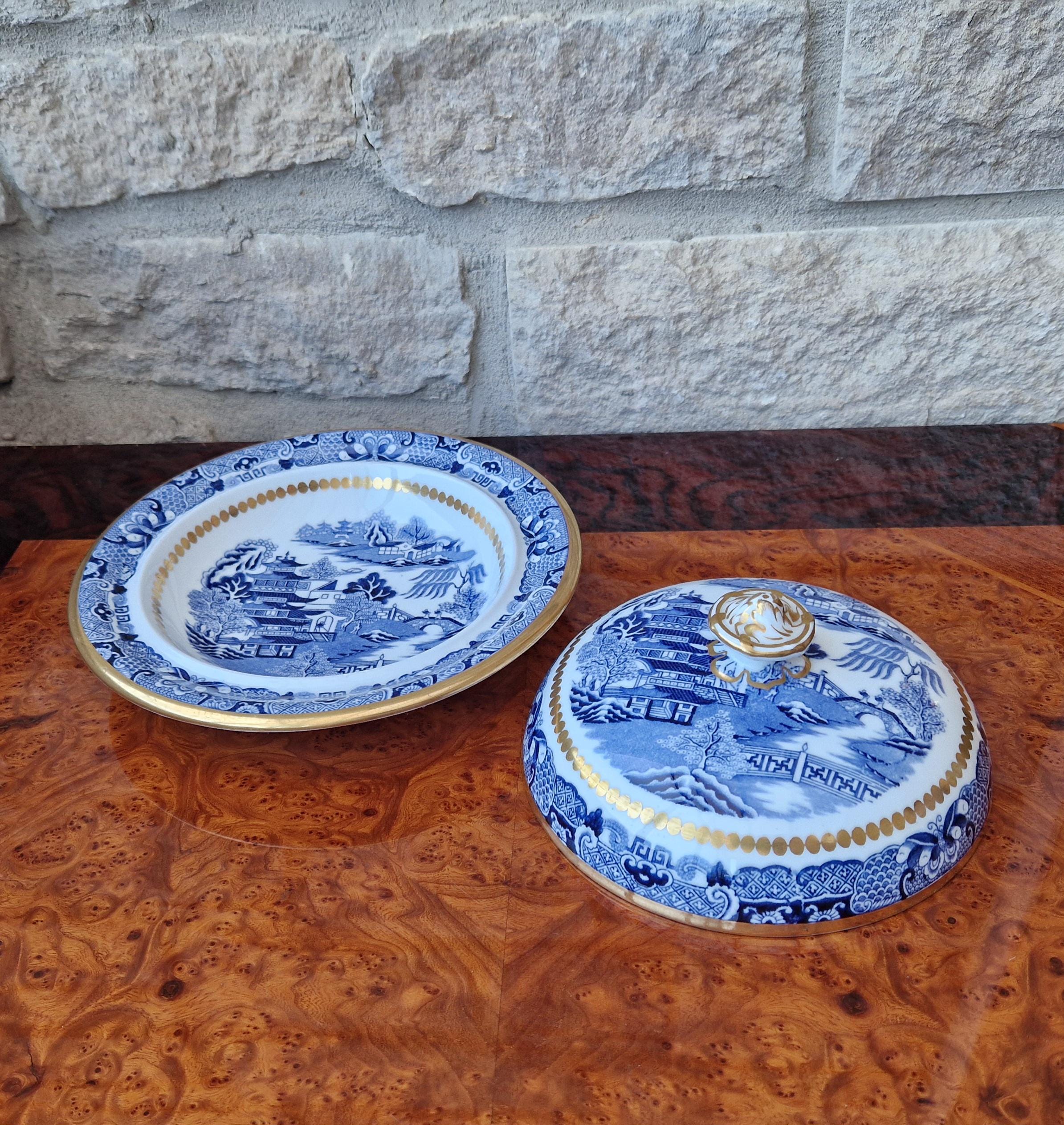 Davenport Blue & White Gilt Muffin Dish, England c.1870-1886