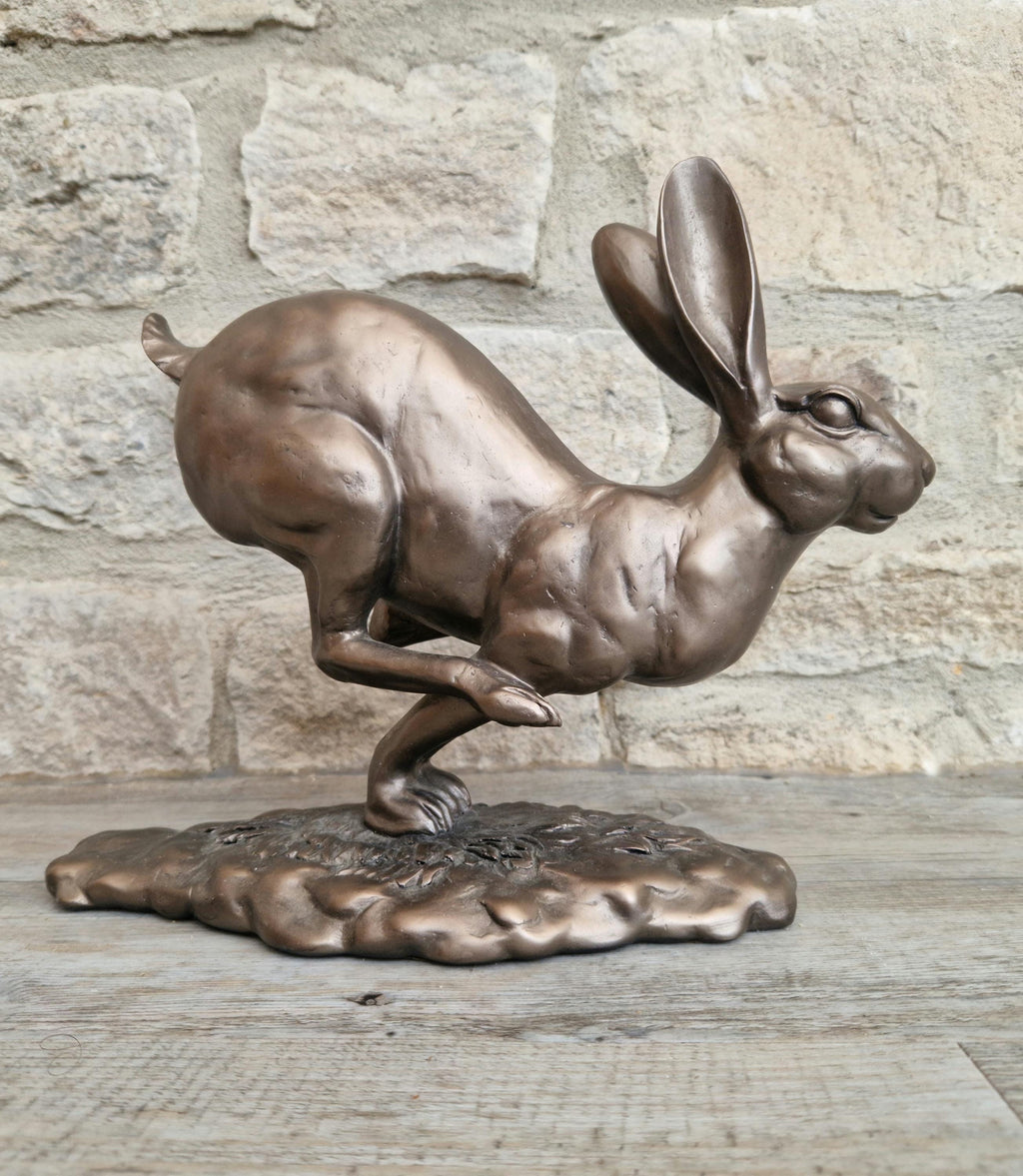 Vintage Large Resin Hare Ornament Figurine Bronze Colour 28cm across 22cm Tall 1.750 kg