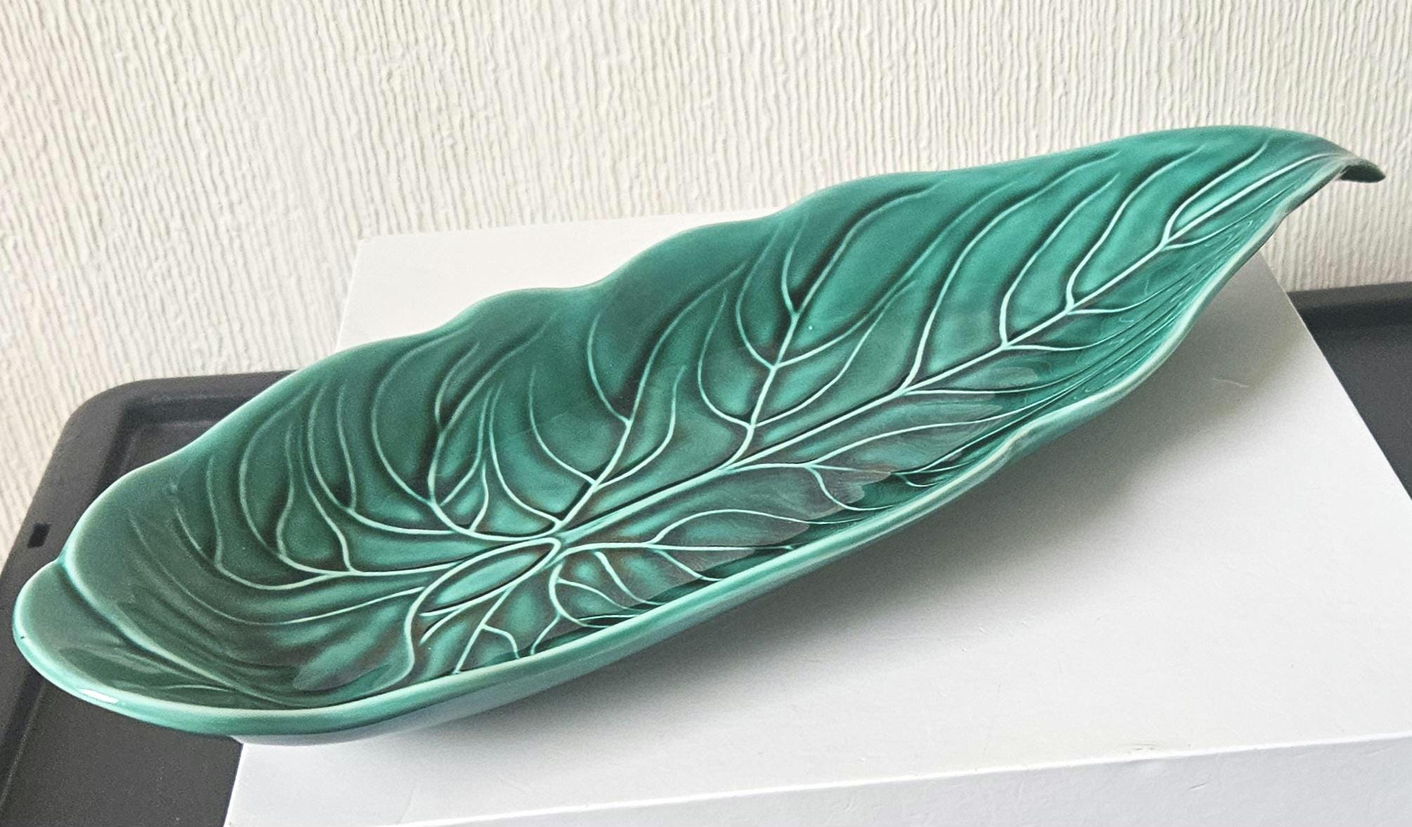 Vintage Porcelain Wedgwood England Majolica Long Leaf Plate Leaf Shaped Dish Platter Large